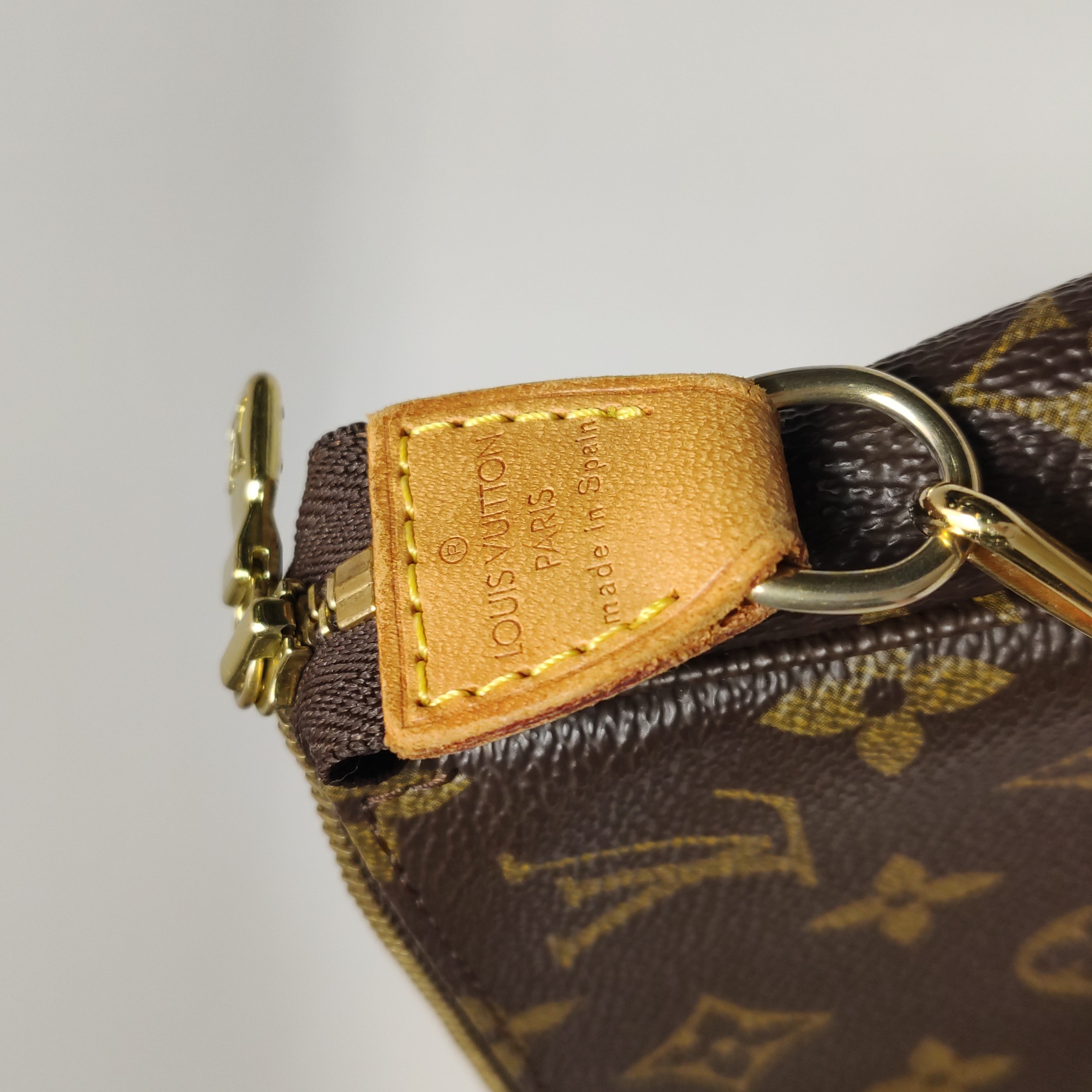 Louis Vuitton(LV) Pochette Accessoires NM Monogram Canvas — photo 11 of 13
