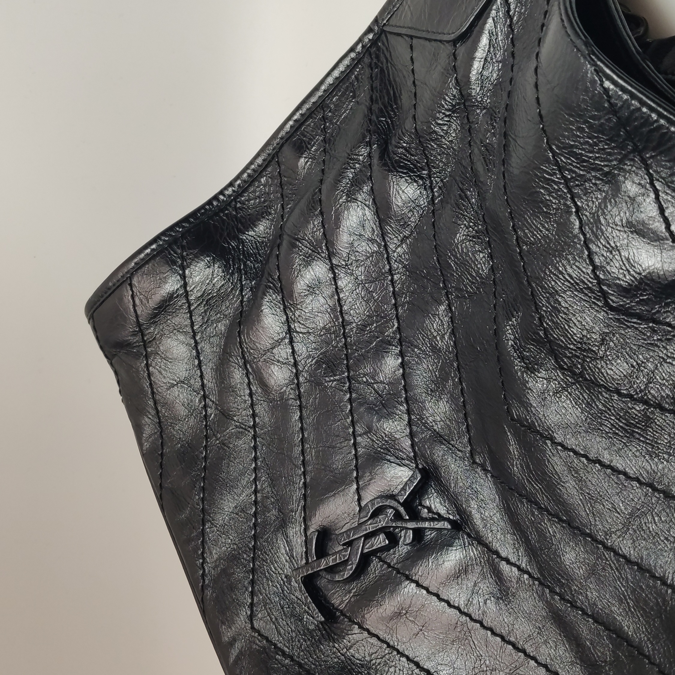 Saint Laurent Niki Shopping Tote Bag Leather black