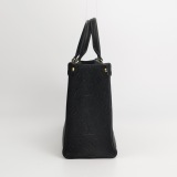 Louis Vuitton(LV) OnTheGo Tote Monogram Empreinte Giant PM — thumbnail 4