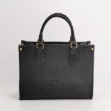 Louis Vuitton(LV) OnTheGo Tote Monogram Empreinte Giant PM — thumbnail 5