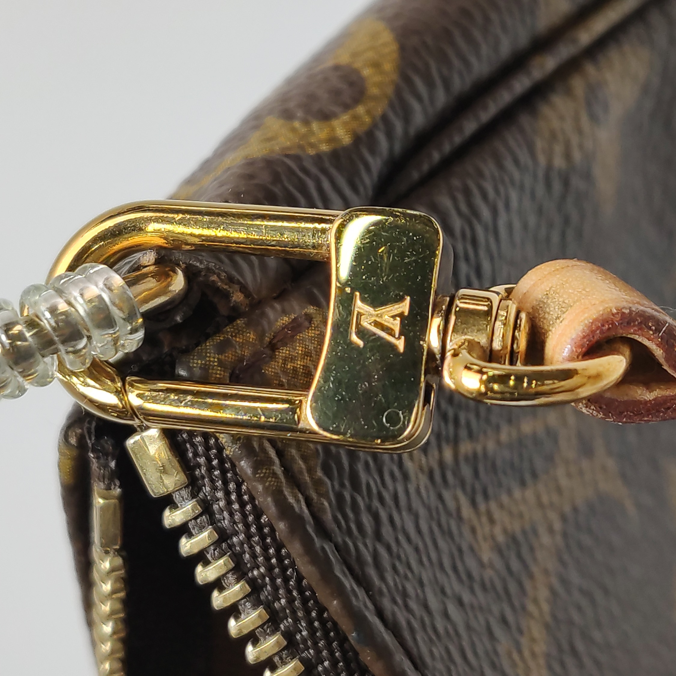 Louis Vuitton(LV) Pochette Accessoires NM Monogram Canvas — photo 11 of 12
