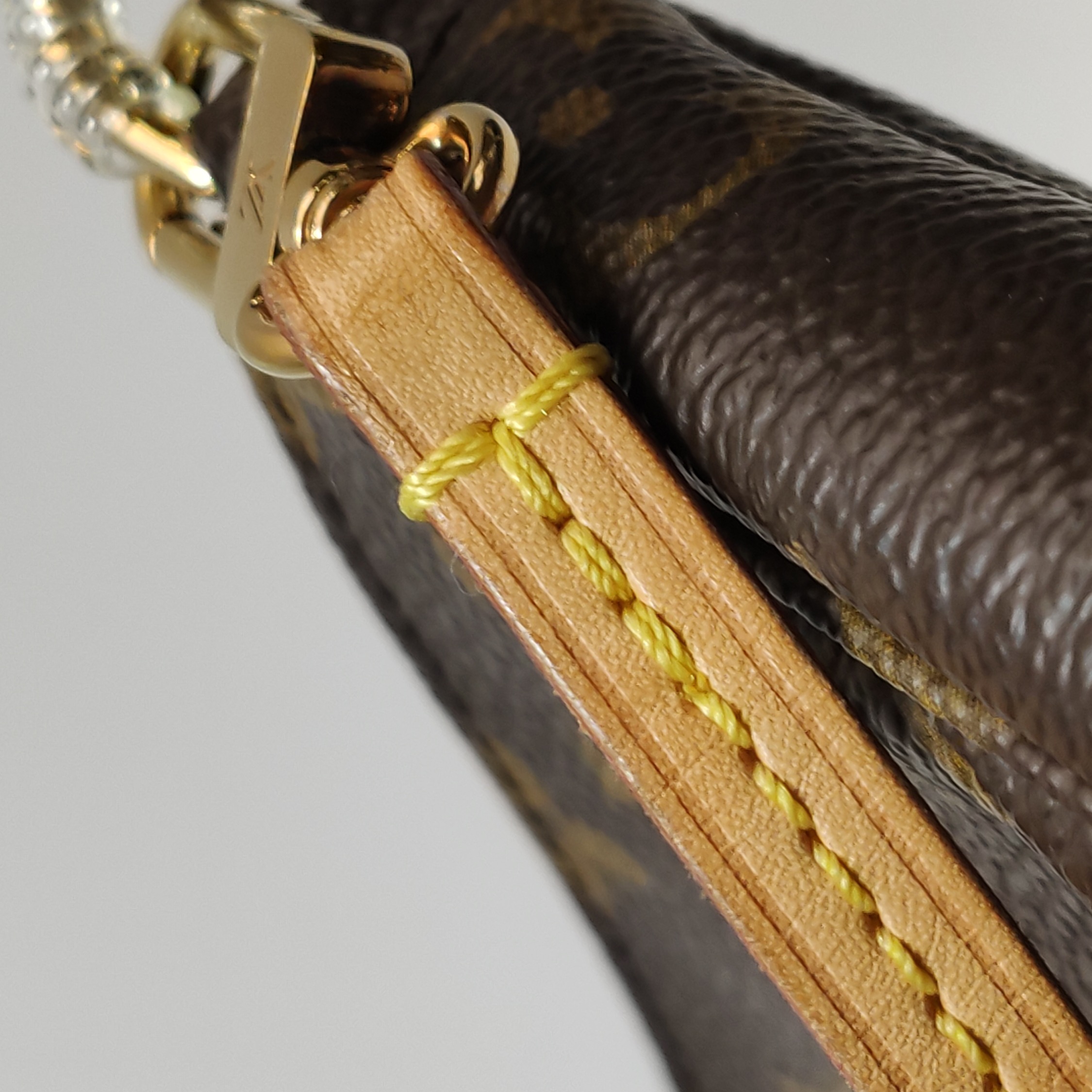 Louis Vuitton(LV) Pochette Accessoires NM Monogram Canvas — photo 10 of 12