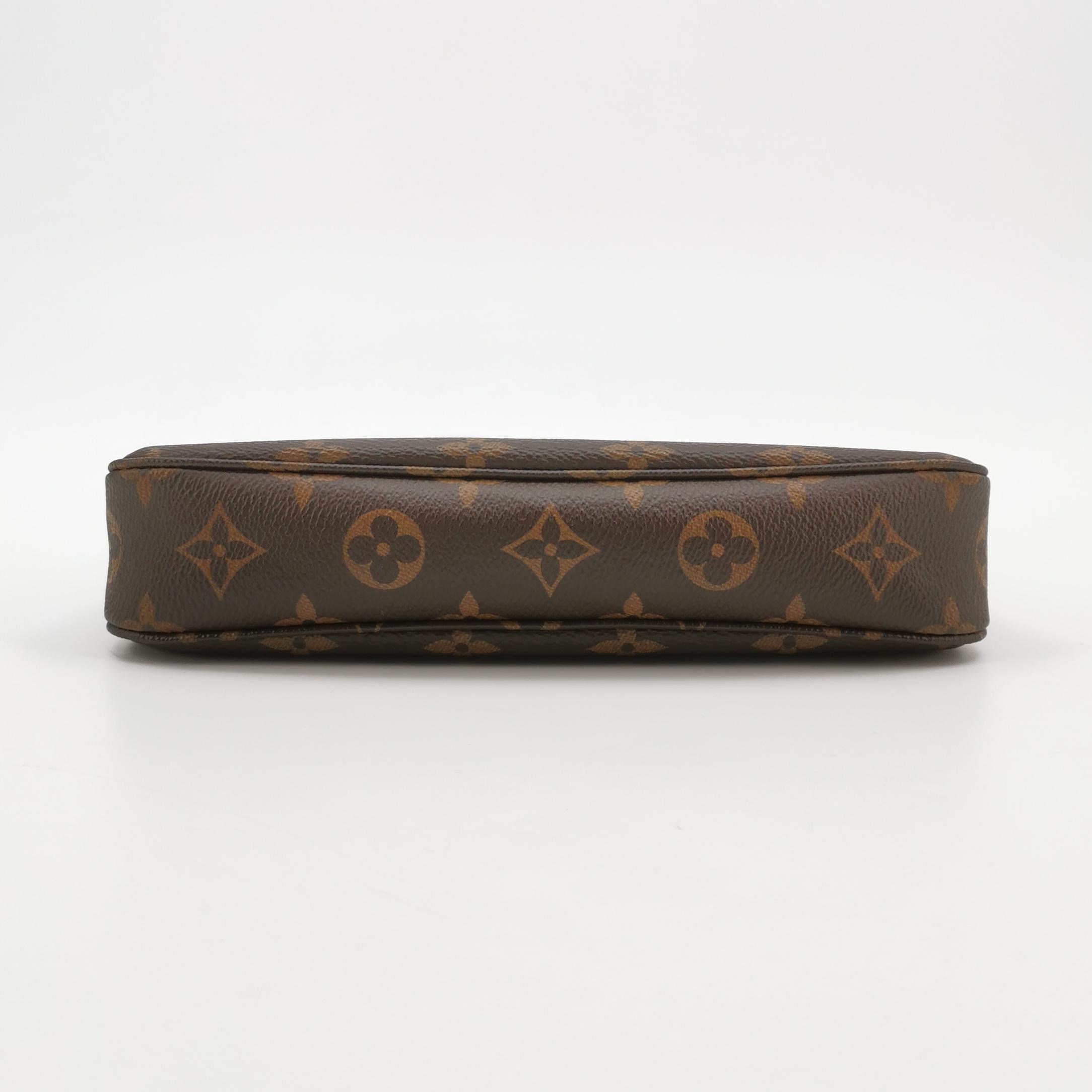 Louis Vuitton(LV) Pochette Accessoires NM Monogram Canvas — photo 6 of 13