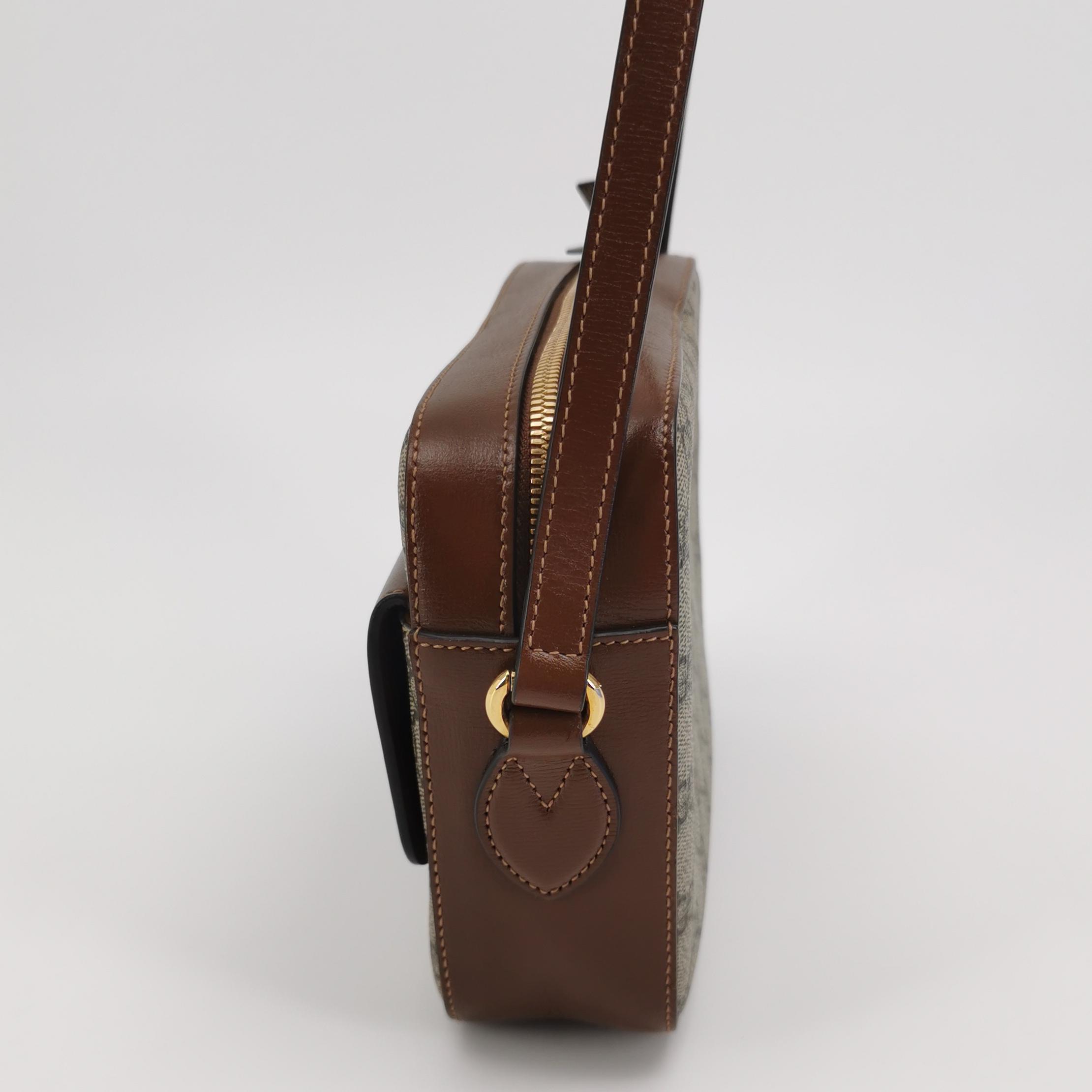 Gucci Horsebit 1955 Flap Pocket Camera Bag GG Coated Canvas and Leather Small — photo 3 of 25