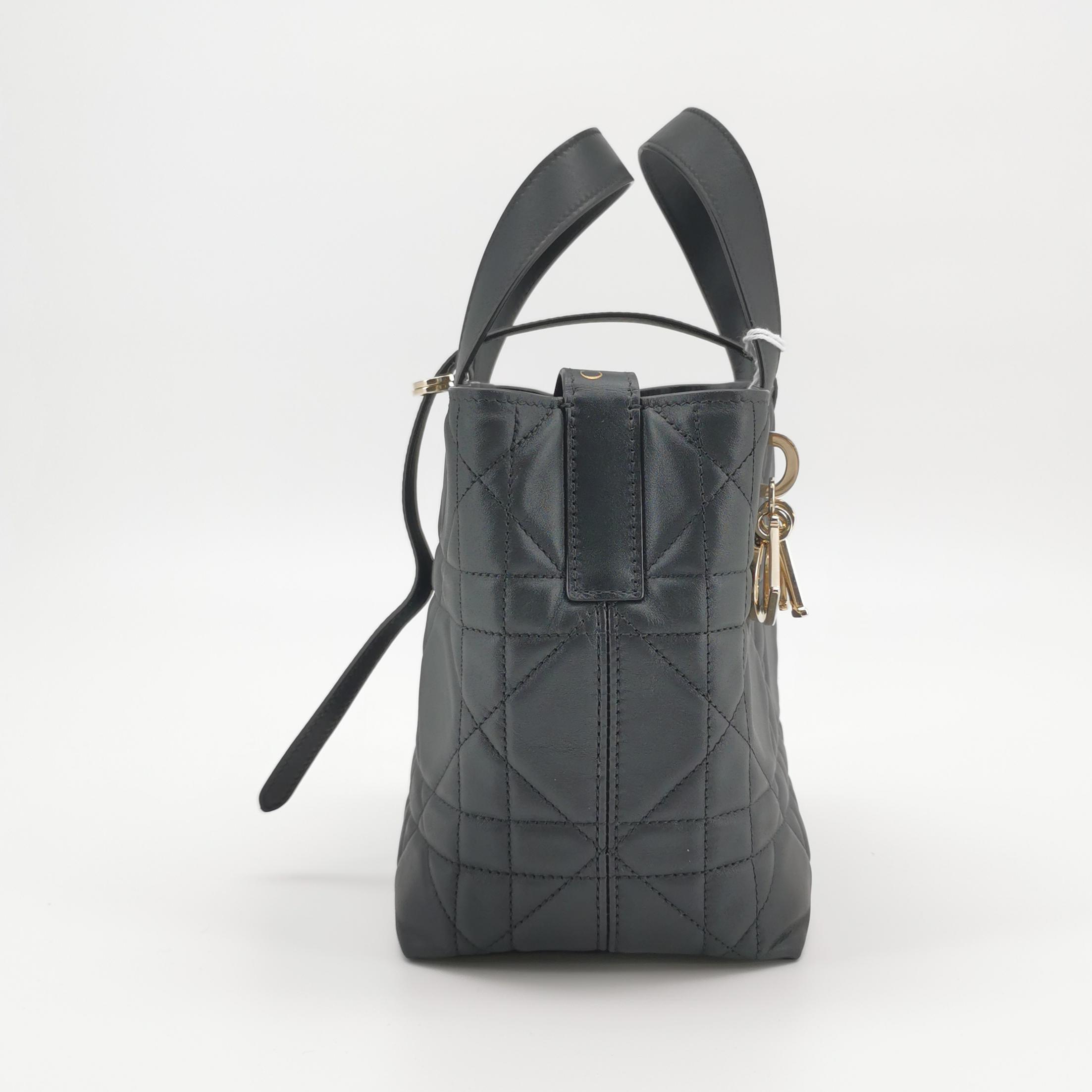 Christian Dior Toujours Tote Bag Macrocannage Quilt Calfskin Small — photo 4 of 14