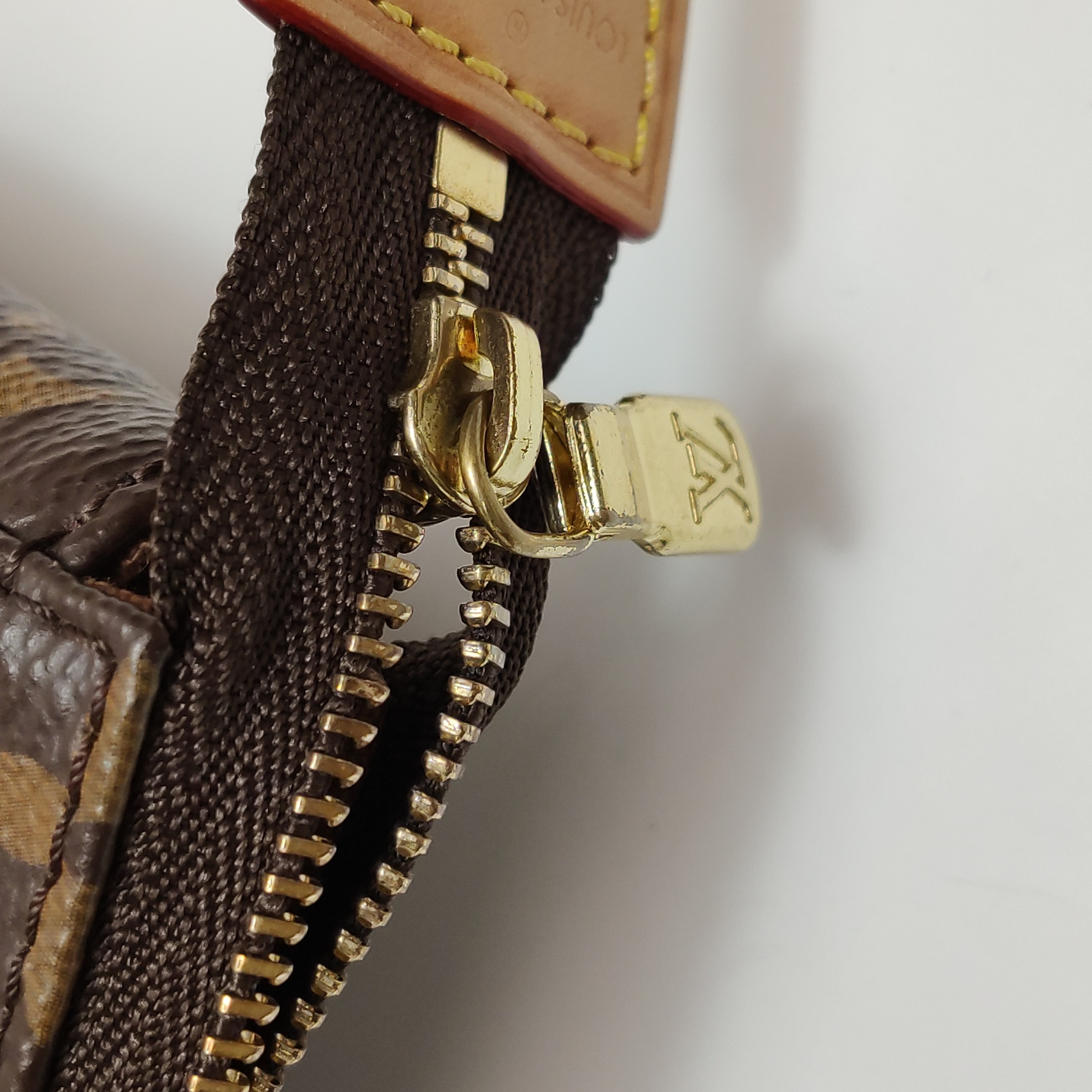Louis Vuitton(LV) Pochette Accessoires NM Monogram Canvas — photo 8 of 13