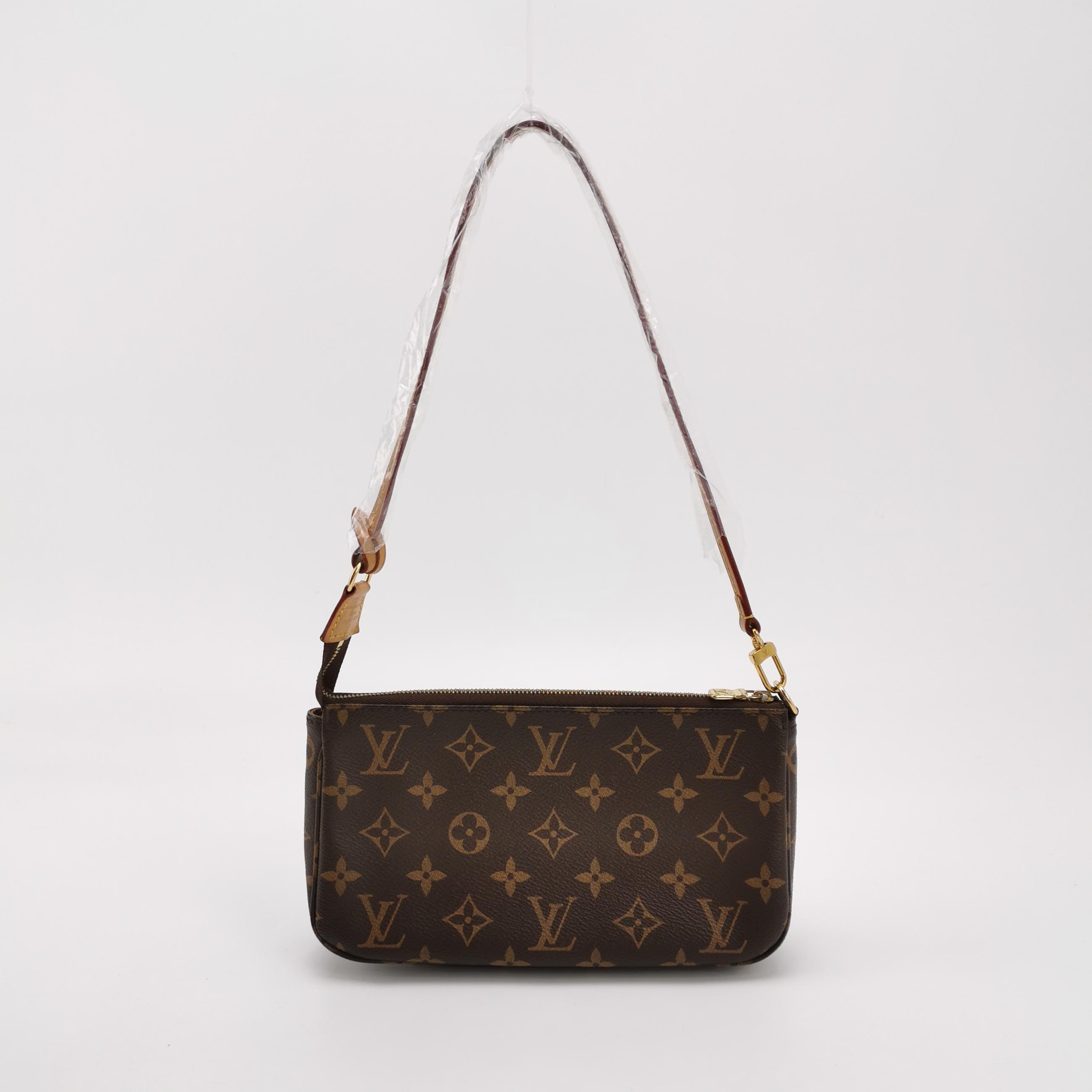 Louis Vuitton(LV) Pochette Accessoires NM Monogram Canvas — photo 5 of 14