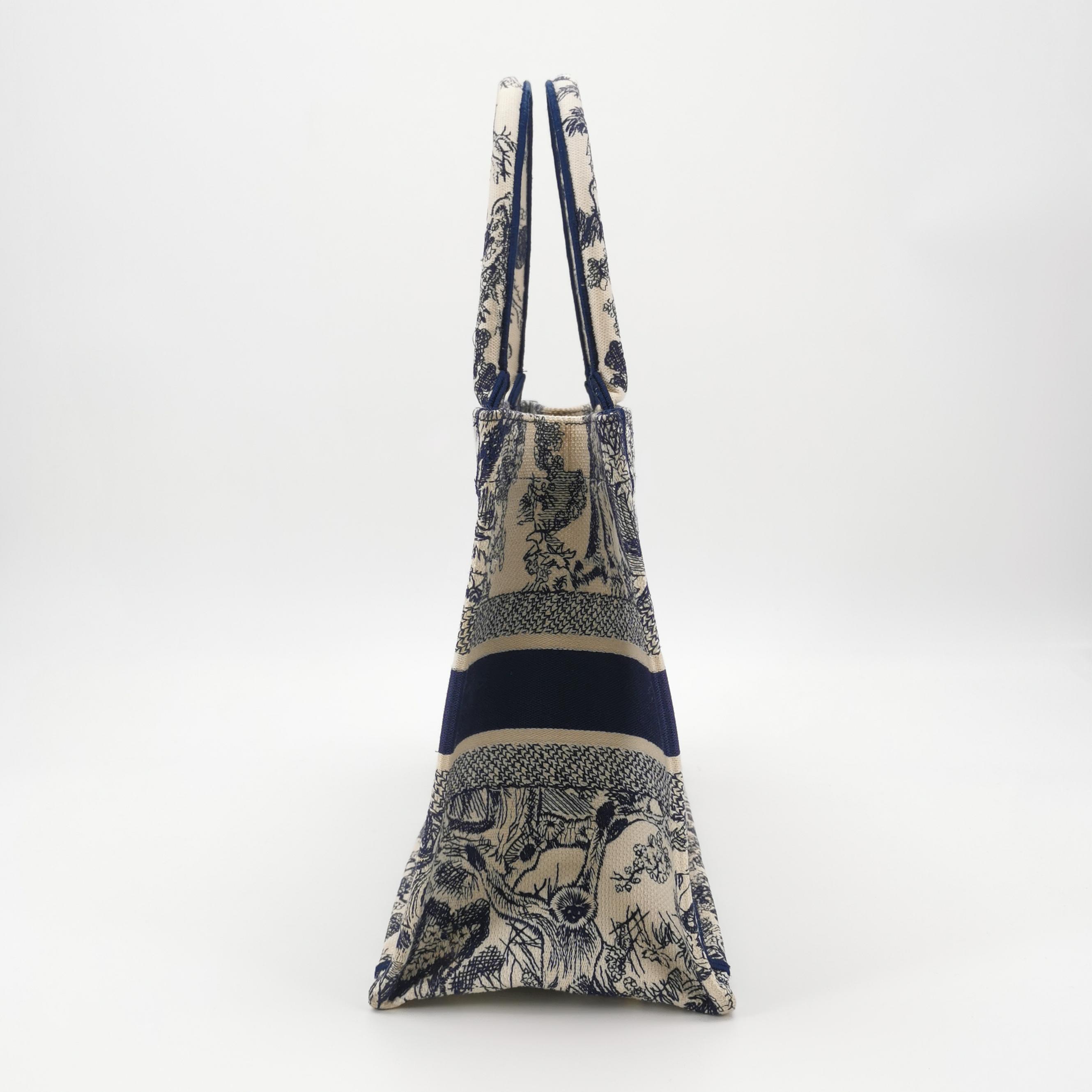 Christian Dior Book Tote Embroidered Canvas Medium — photo 3 of 13