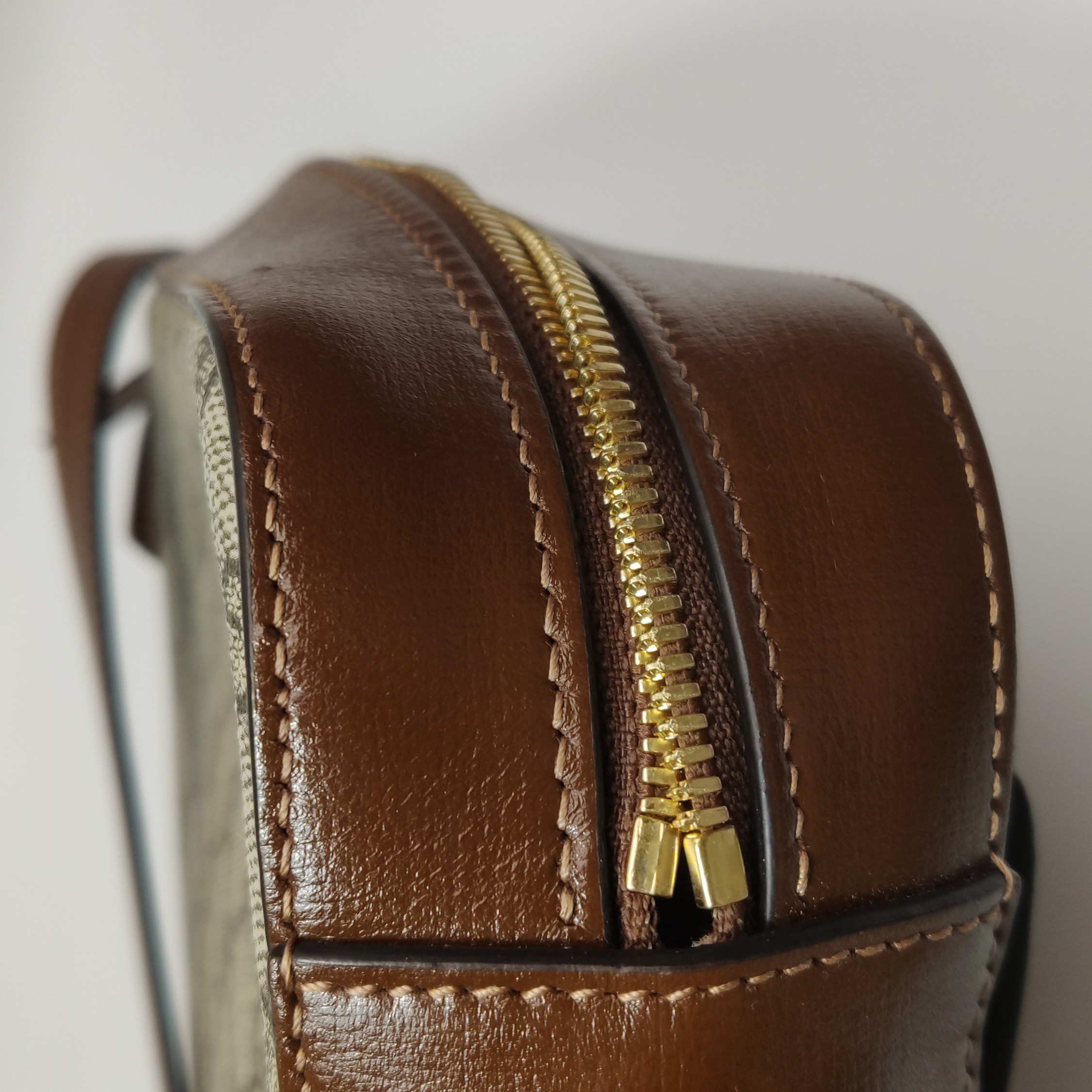Gucci Horsebit 1955 Flap Pocket Camera Bag GG Coated Canvas and Leather Small — photo 16 of 25