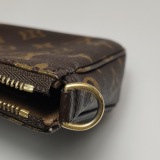 Louis Vuitton(LV) Pochette Accessoires NM Monogram Canvas — thumbnail 8