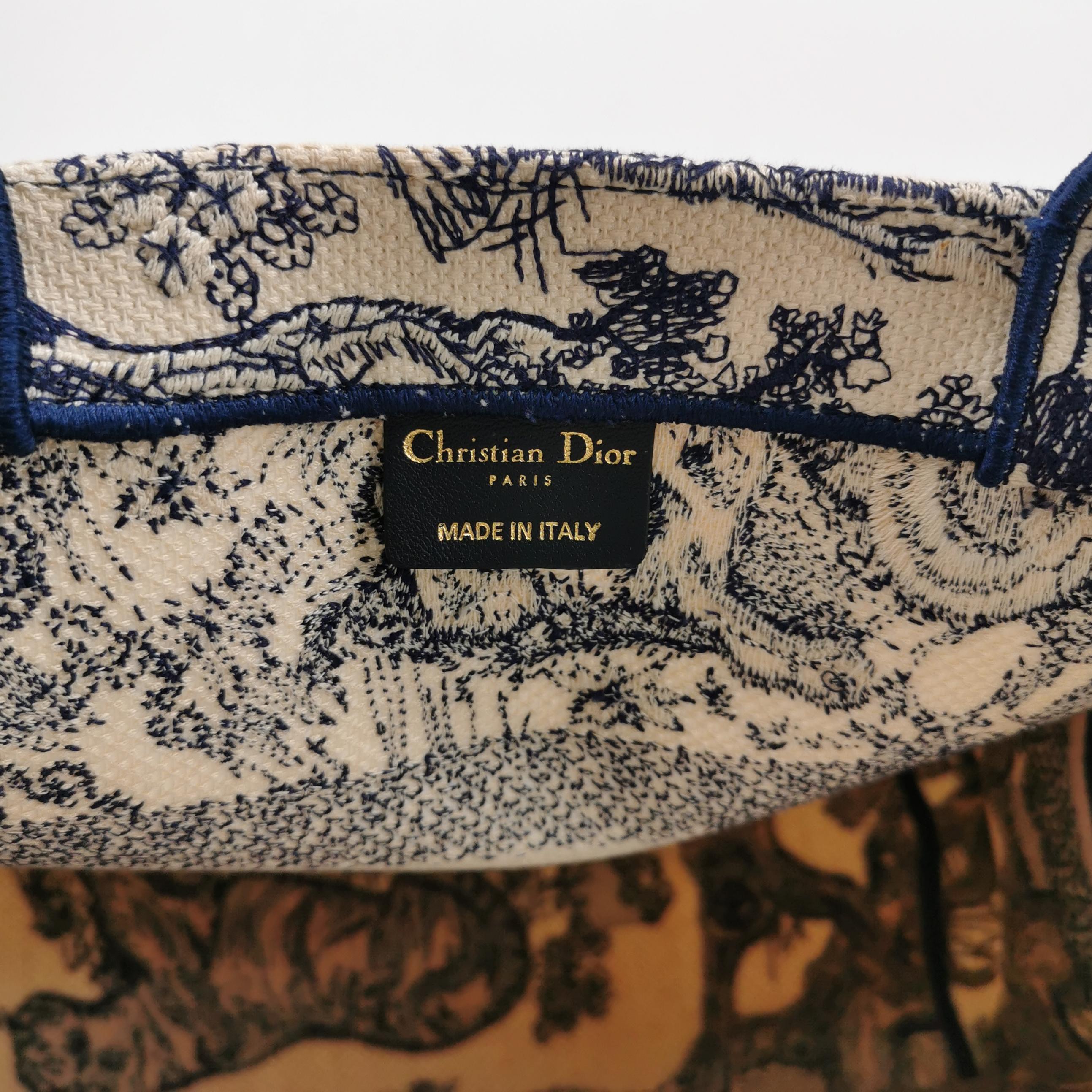 Christian Dior Book Tote Embroidered Canvas Medium — photo 12 of 13