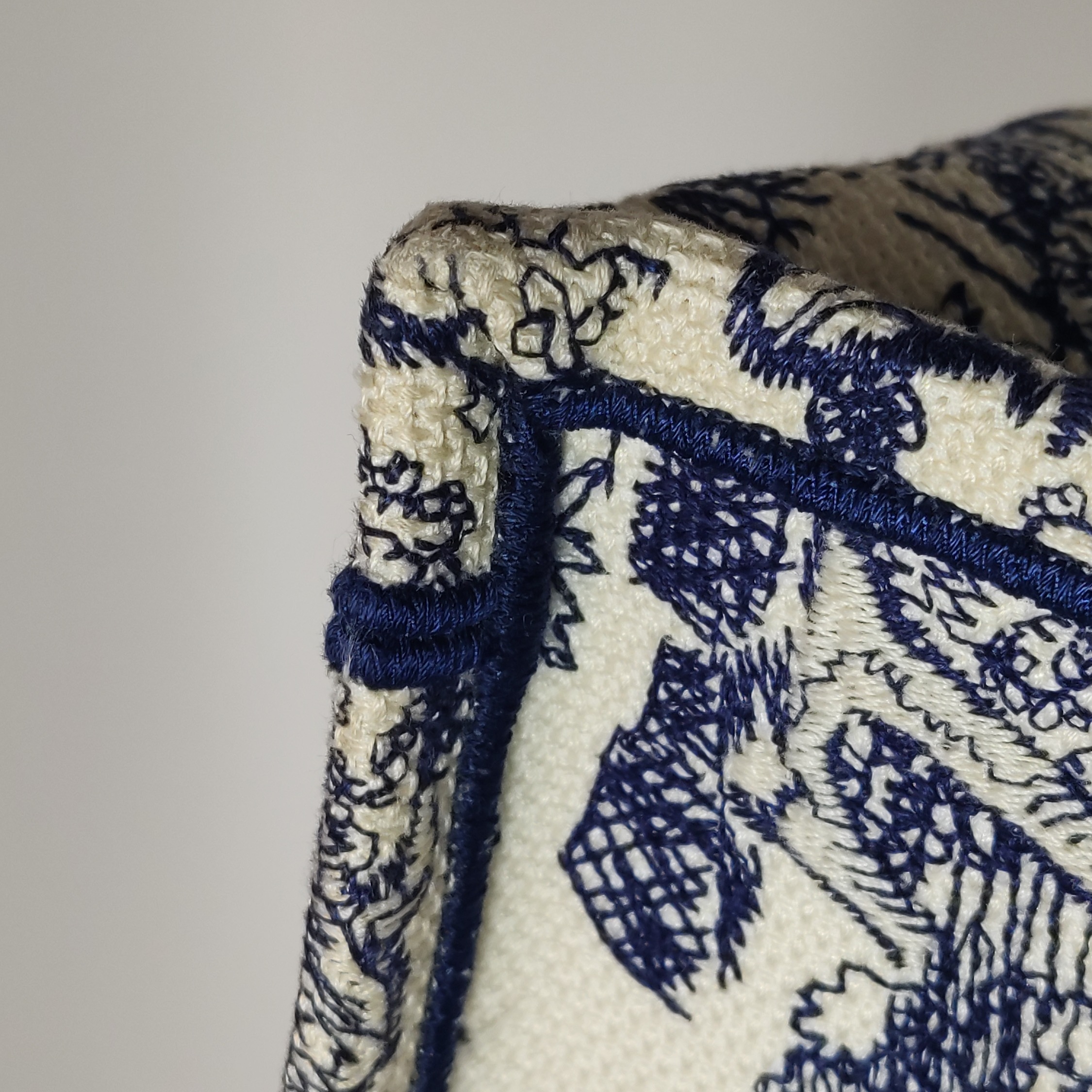 Christian Dior Book Tote Embroidered Canvas Medium — photo 10 of 13