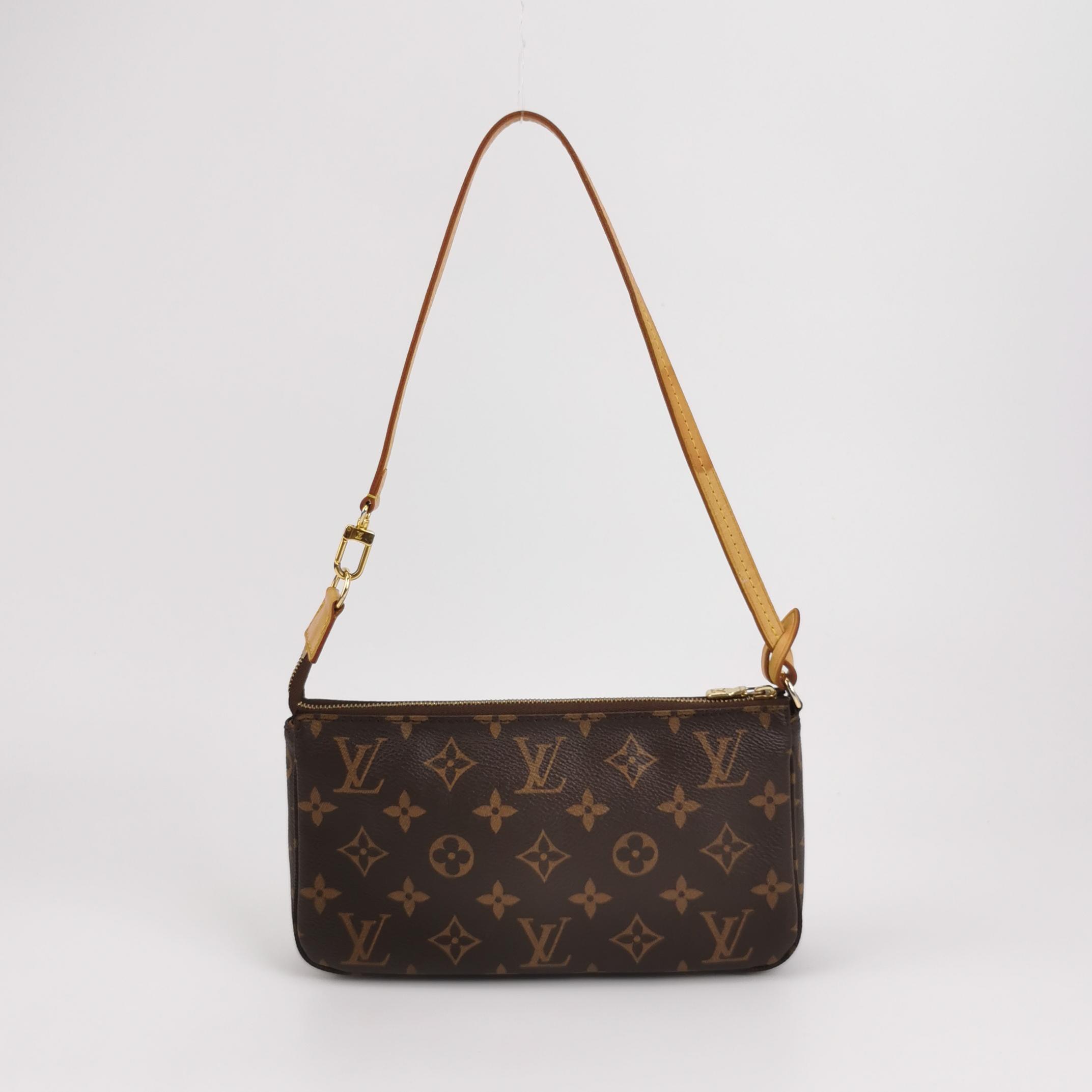 Louis Vuitton(LV) Pochette Accessoires NM Monogram Canvas — photo 3 of 13