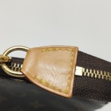 Louis Vuitton(LV) Pochette Accessoires NM Monogram Canvas — thumbnail 9