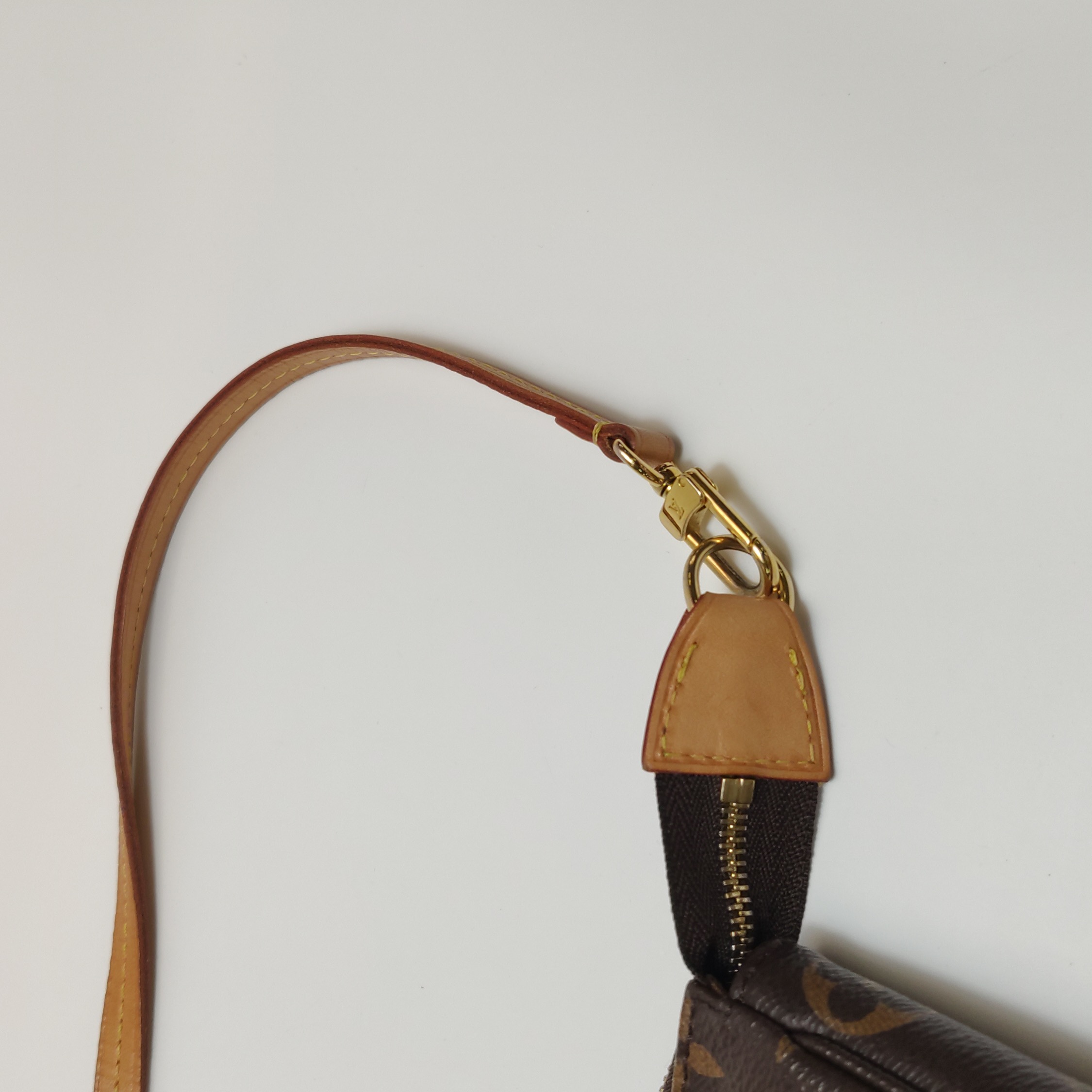 Louis Vuitton(LV) Pochette Accessoires NM Monogram Canvas — photo 13 of 13