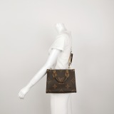 Louis Vuitton(LV) OnTheGo Tote Reverse Monogram Giant PM — thumbnail 2