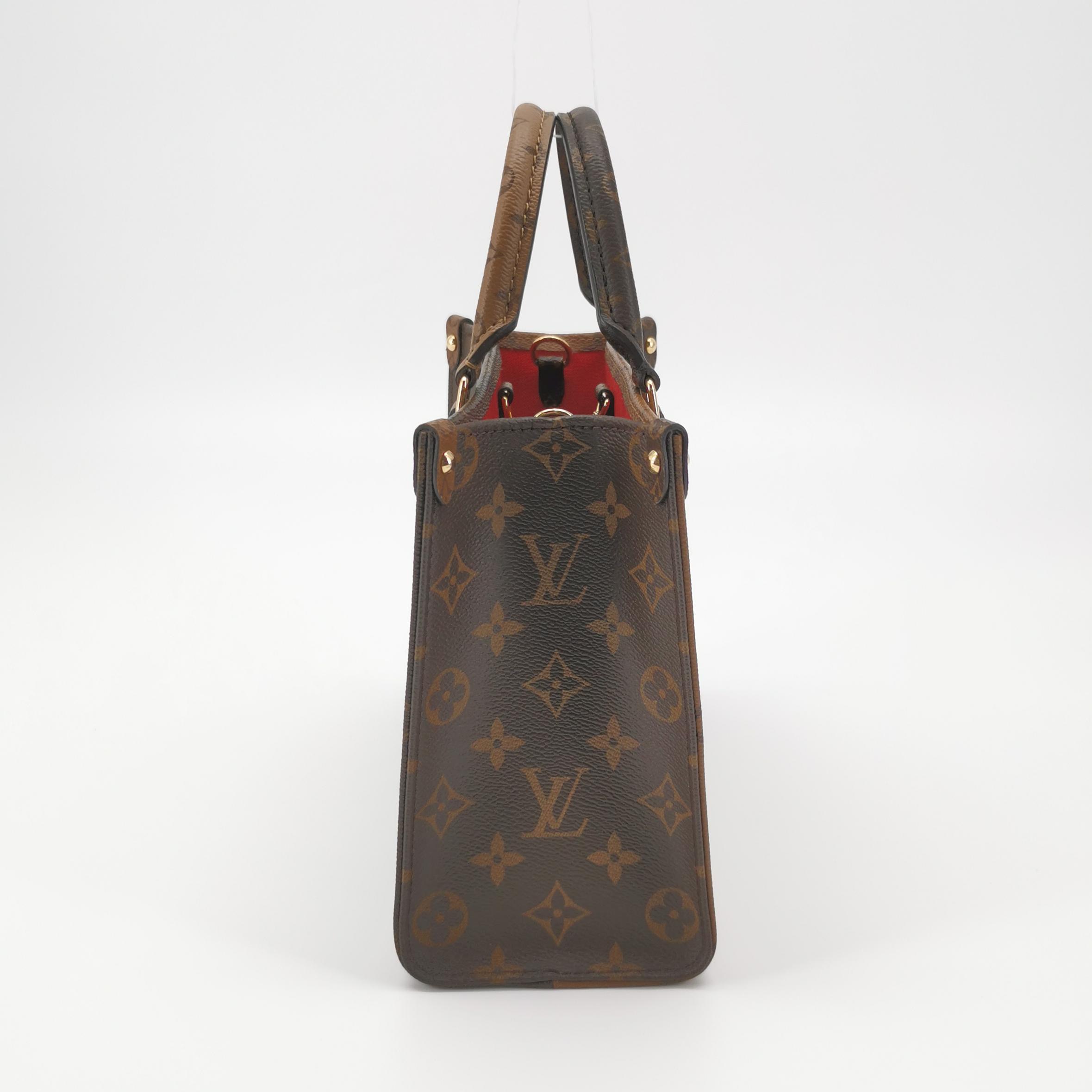 Louis Vuitton(LV) OnTheGo Tote Reverse Monogram Giant PM — photo 3 of 15