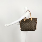 Louis Vuitton(LV) Neverfull NM Tote Monogram Canvas MM — thumbnail 2
