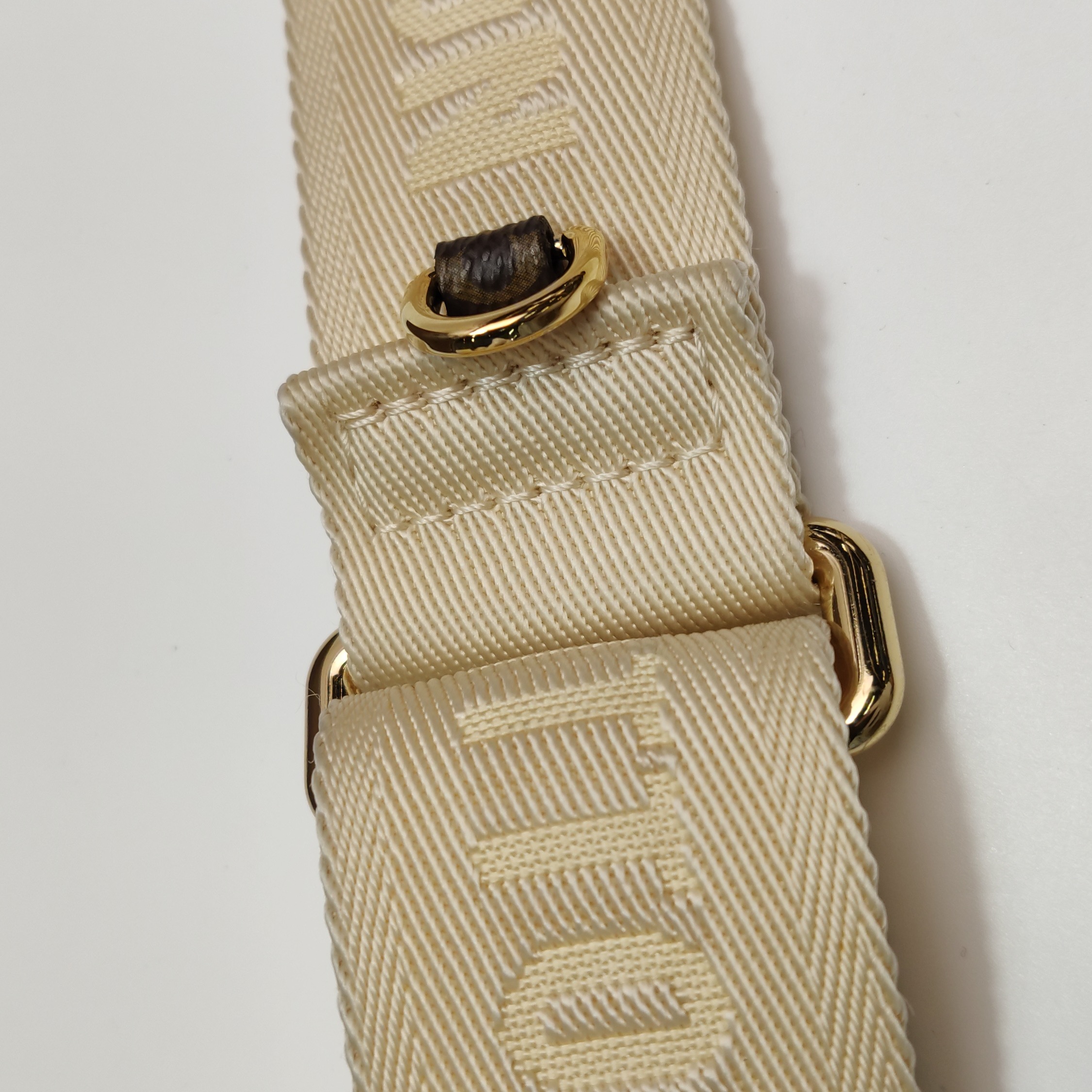 Louis Vuitton(LV) OnTheGo Tote Reverse Monogram Giant PM — photo 14 of 15