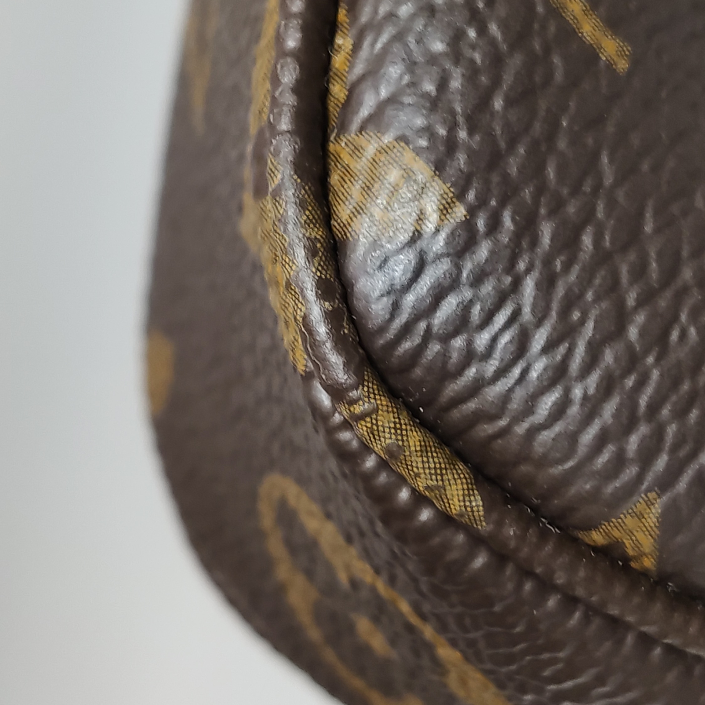 Louis Vuitton(LV) Pochette Accessoires NM Monogram Canvas — photo 11 of 13