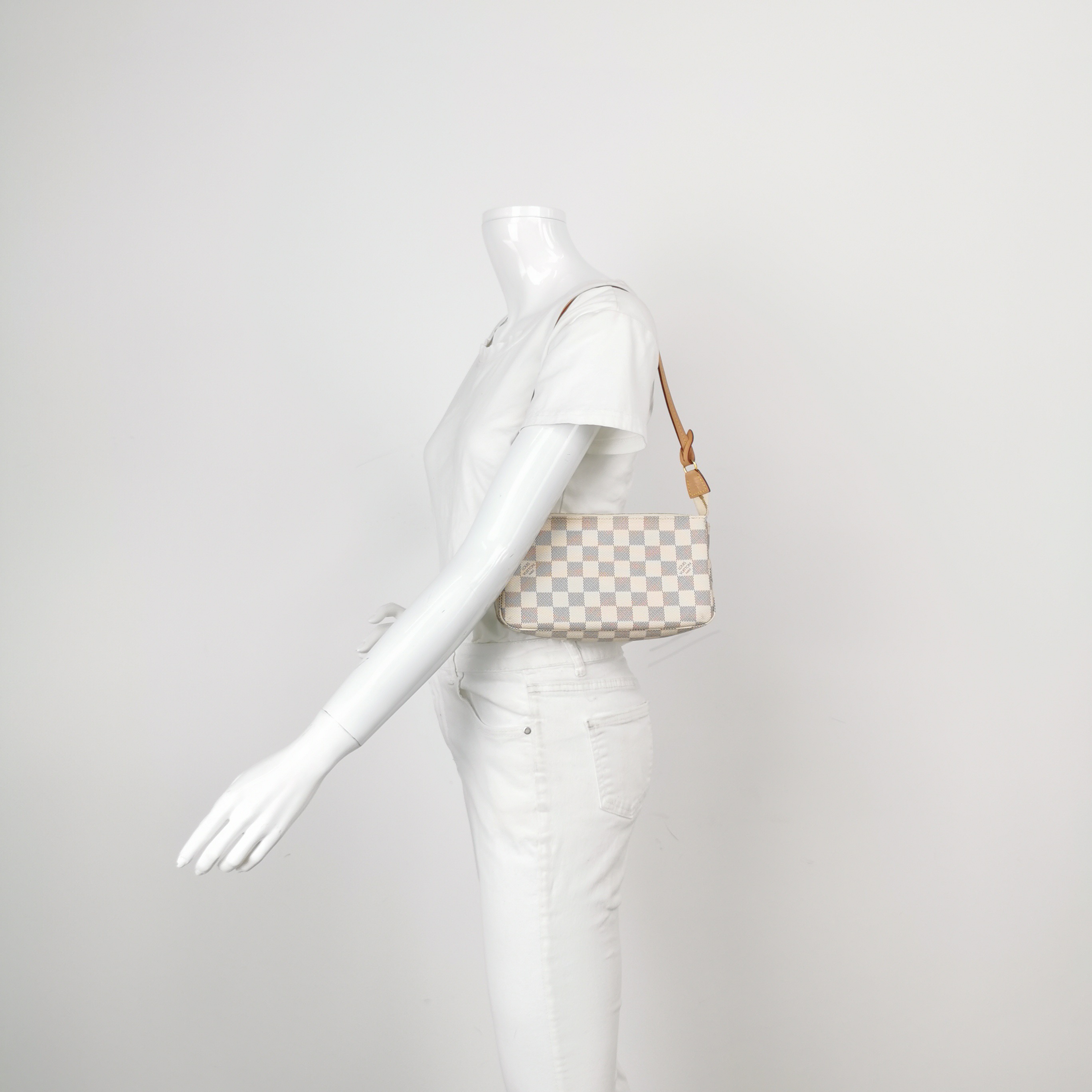 Louis Vuitton(LV) Pochette Accessoires Damier — alternate view
