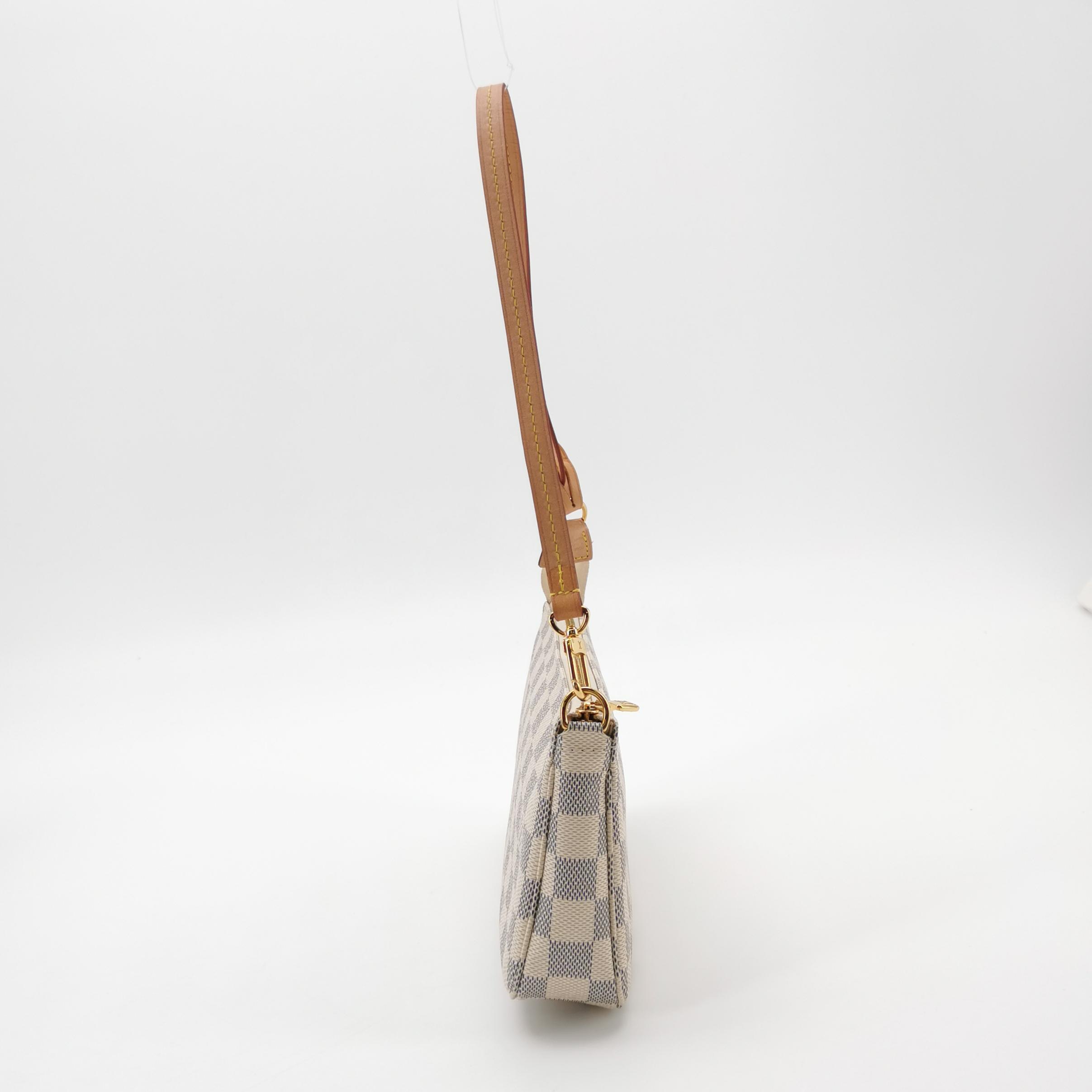 Louis Vuitton(LV) Pochette Accessoires Damier — photo 4 of 14