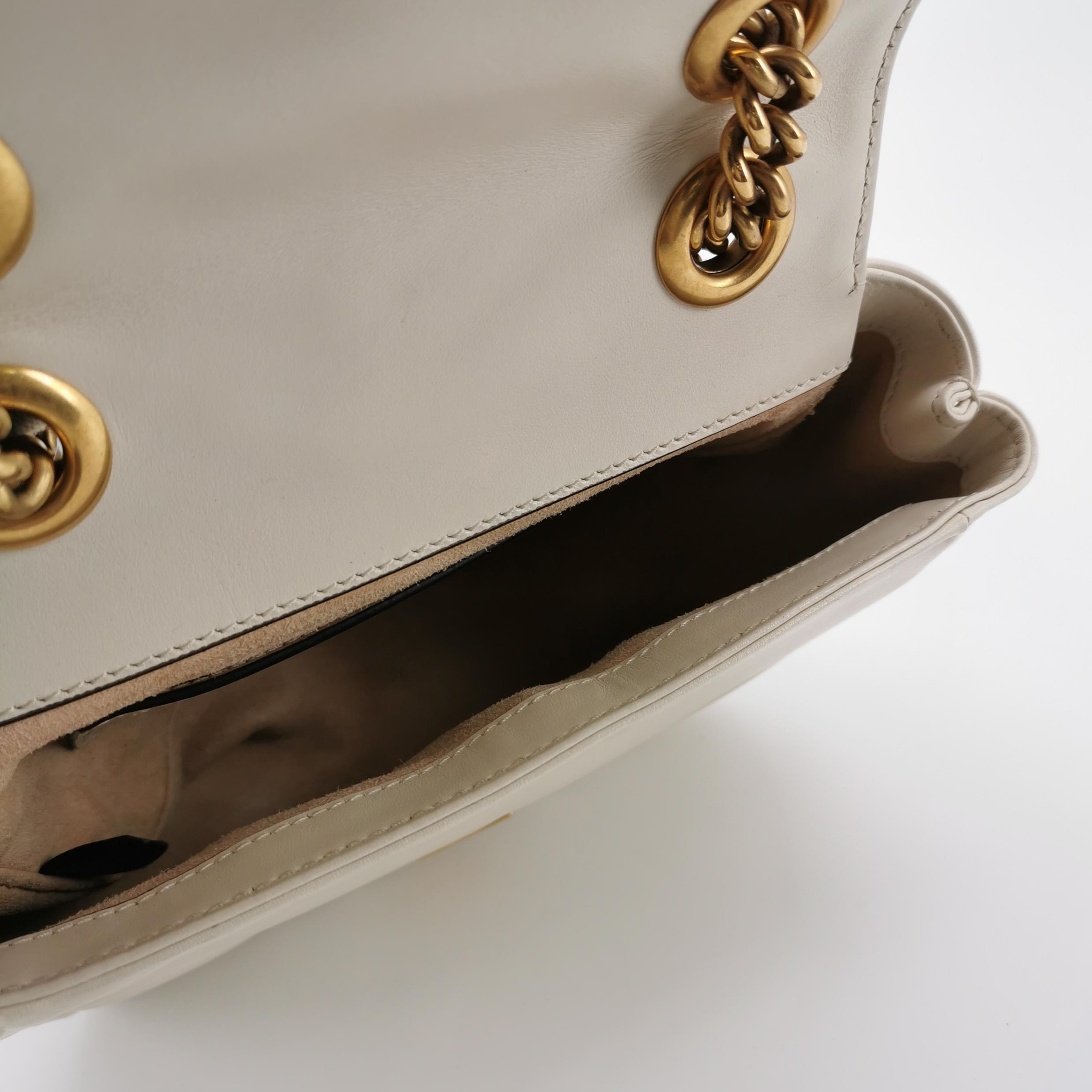 Gucci GG Marmont Flap Bag Matelasse Leather Mini — photo 7 of 25