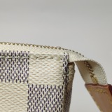 Louis Vuitton(LV) Pochette Accessoires Damier — thumbnail 9