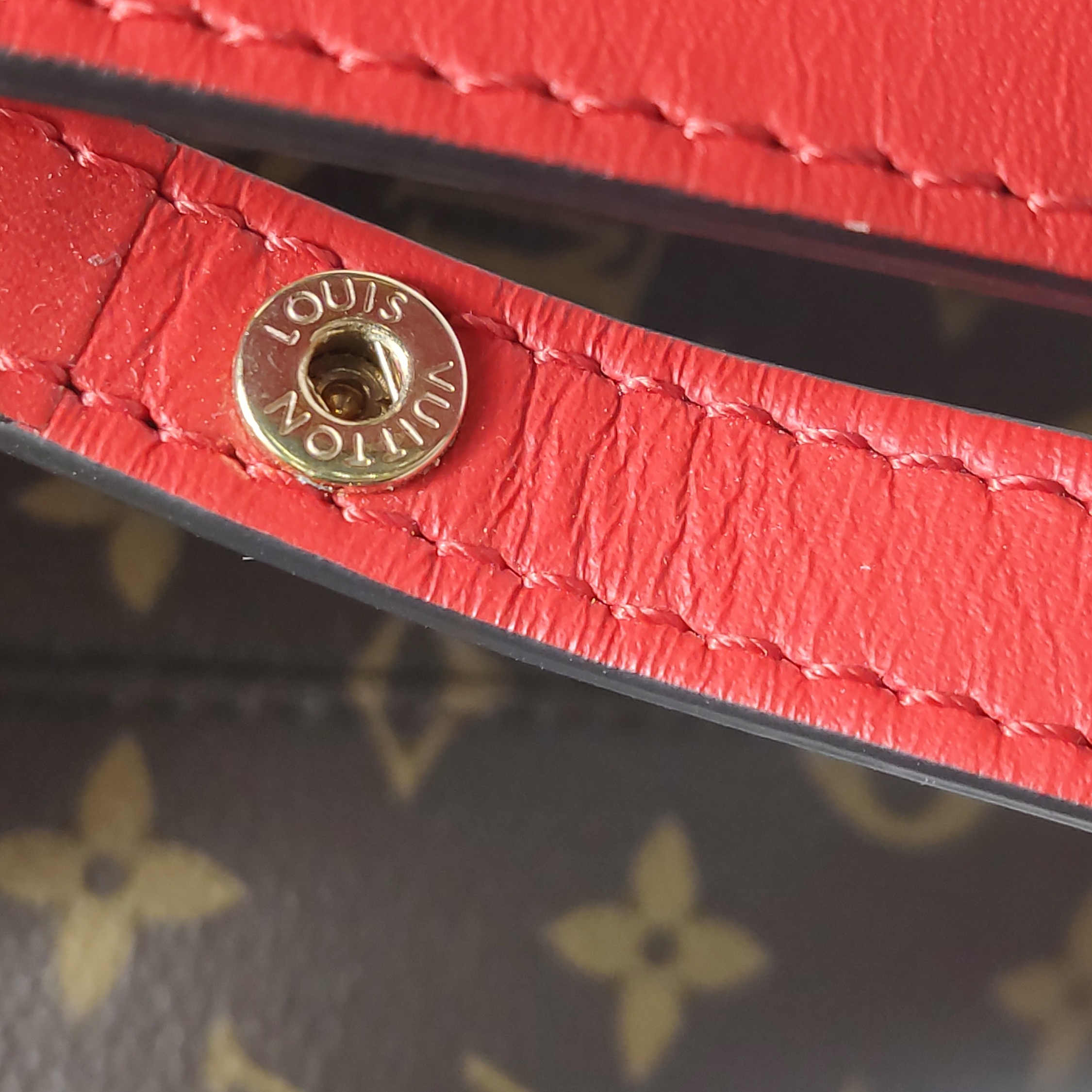 Louis Vuitton(LV) NeoNoe Handbag Monogram Canvas with Leather MM — photo 12 of 13