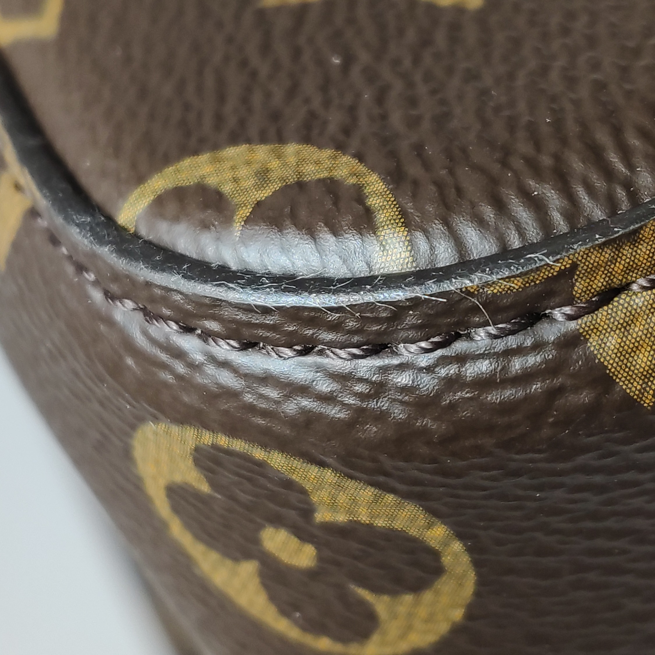 Louis Vuitton(LV) NeoNoe Handbag Monogram Canvas with Leather MM — photo 10 of 13