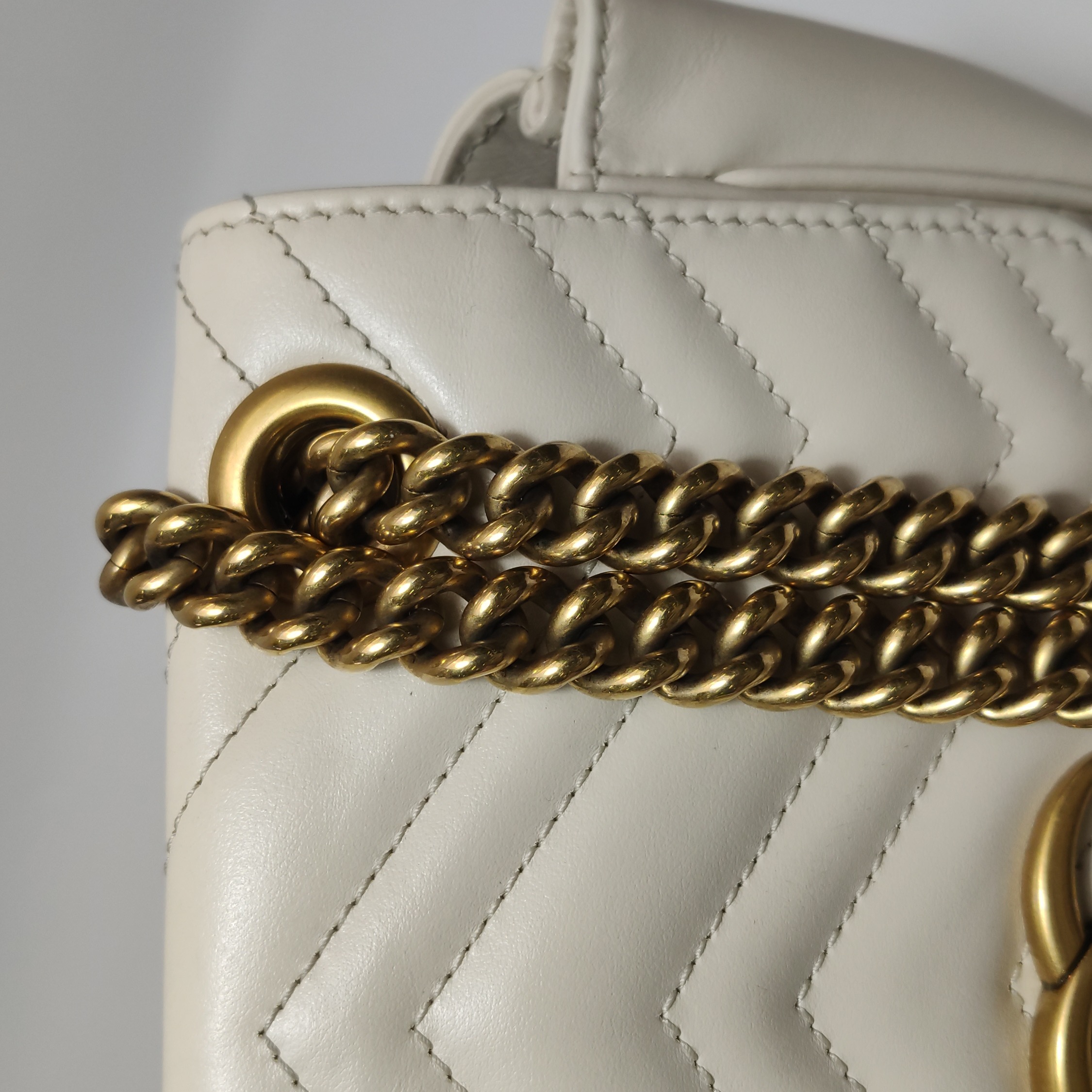 Gucci GG Marmont Flap Bag Matelasse Leather Mini — photo 17 of 25