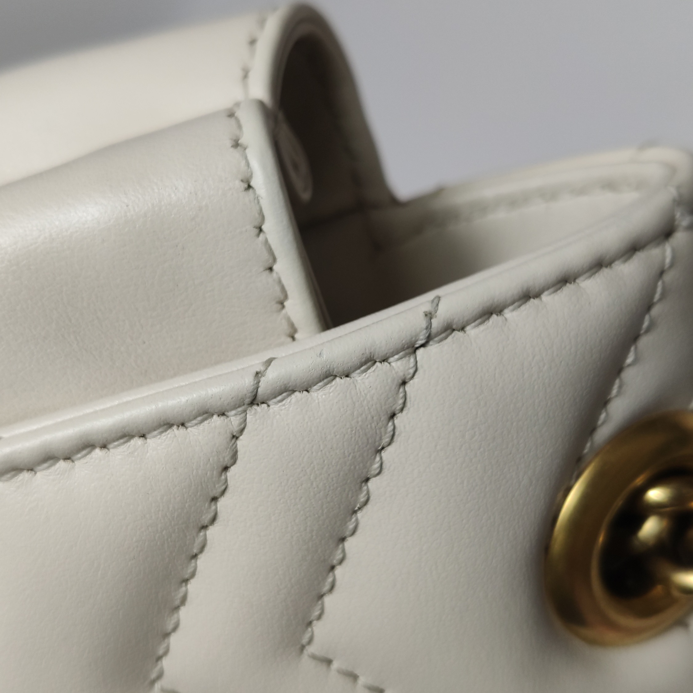 Gucci GG Marmont Flap Bag Matelasse Leather Mini — photo 14 of 25