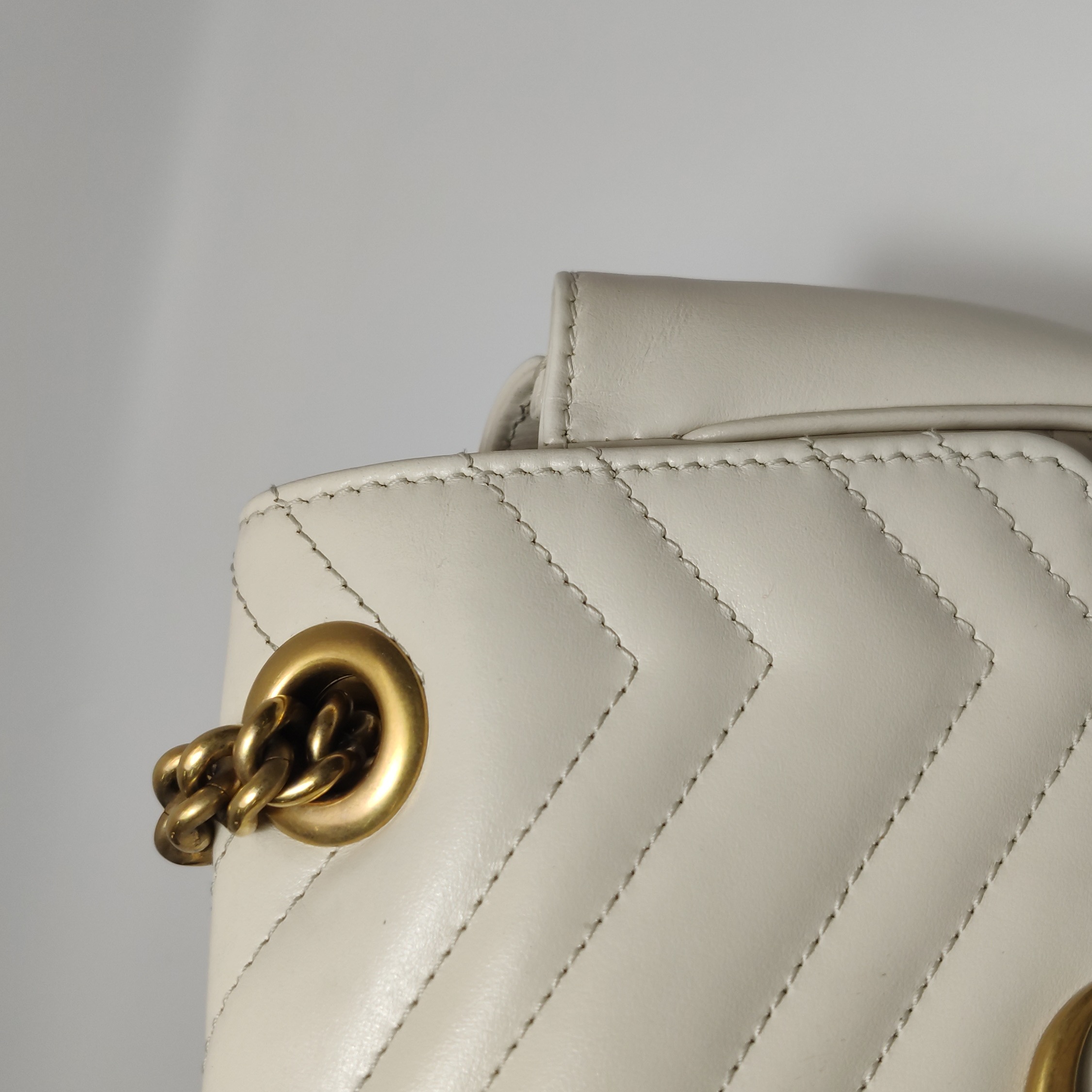 Gucci GG Marmont Flap Bag Matelasse Leather Mini — photo 20 of 25