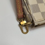 Louis Vuitton(LV) Pochette Accessoires Damier — thumbnail 12