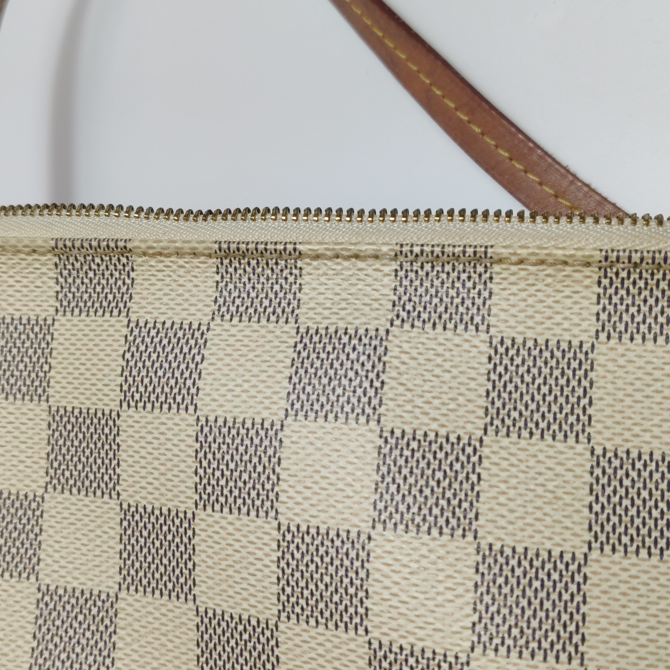 Louis Vuitton(LV) Pochette Accessoires Damier — photo 10 of 12