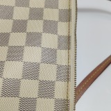 Louis Vuitton(LV) Pochette Accessoires Damier — thumbnail 10