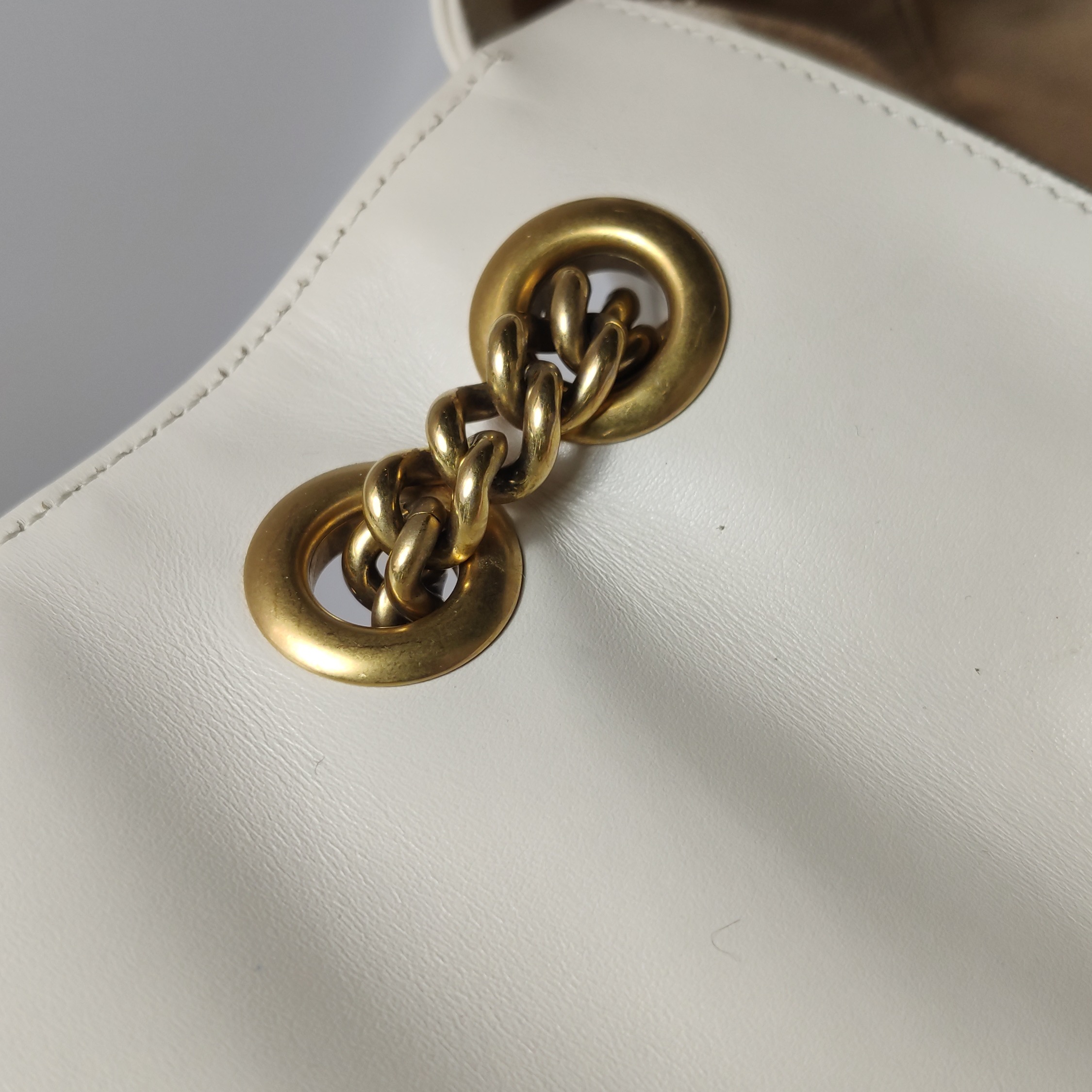 Gucci GG Marmont Flap Bag Matelasse Leather Mini — photo 11 of 25
