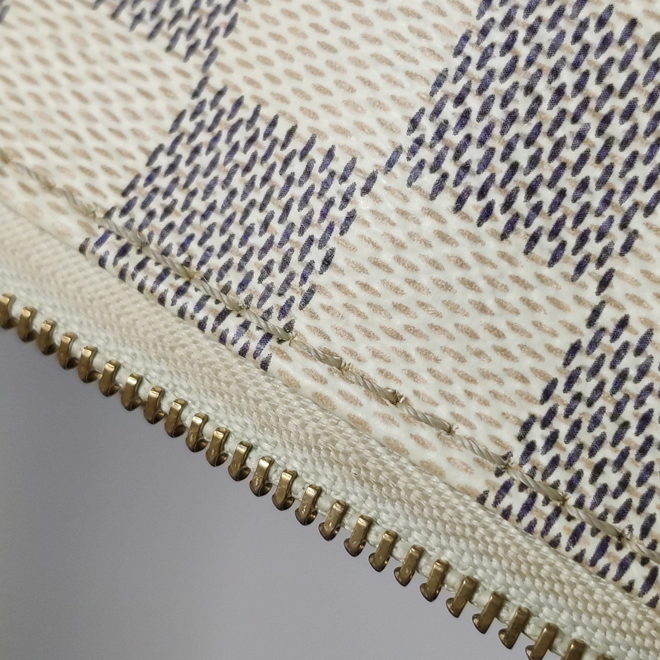 Louis Vuitton(LV) Pochette Accessoires Damier — photo 11 of 14