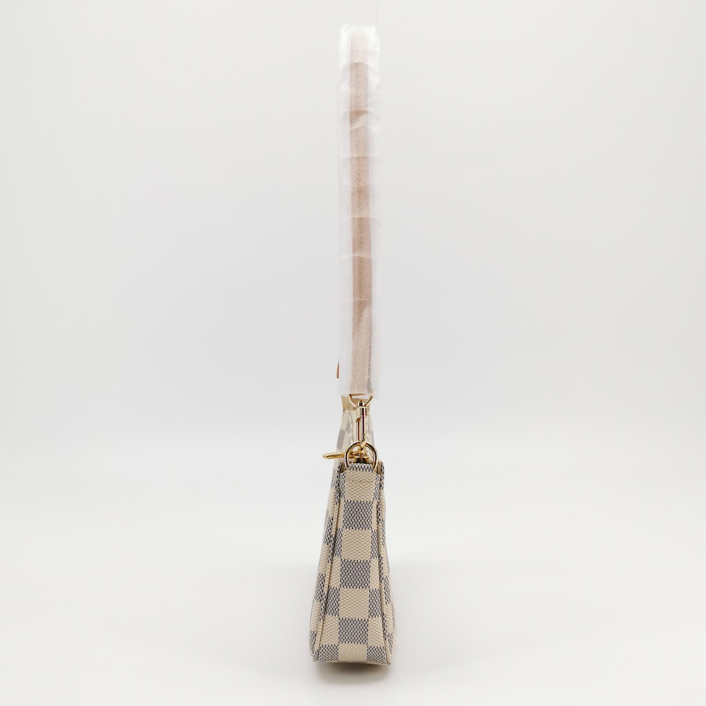 Louis Vuitton(LV) Pochette Accessoires Damier — photo 5 of 15