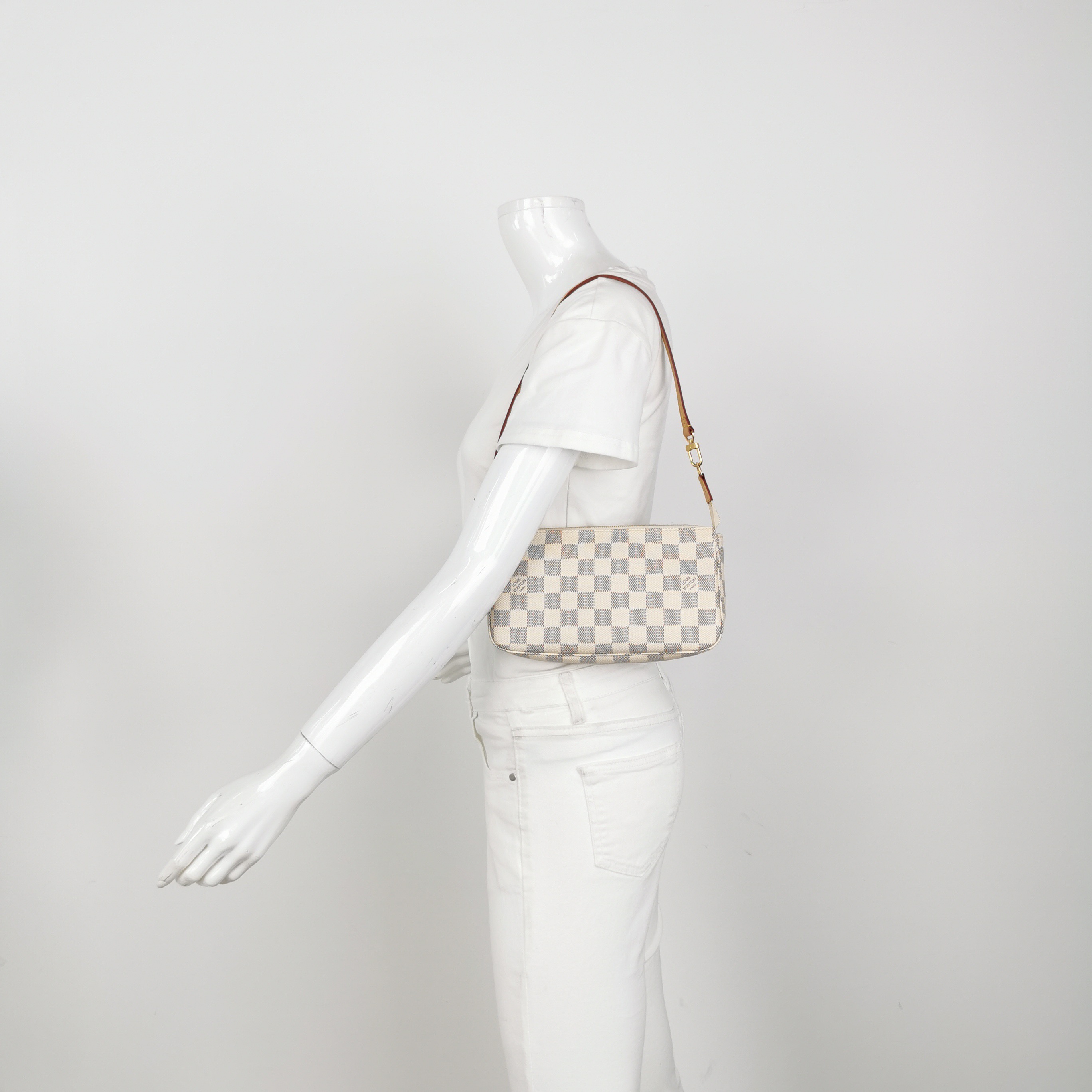 Louis Vuitton(LV) Pochette Accessoires Damier — alternate view