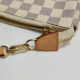 Louis Vuitton(LV) Pochette Accessoires Damier — thumbnail 11