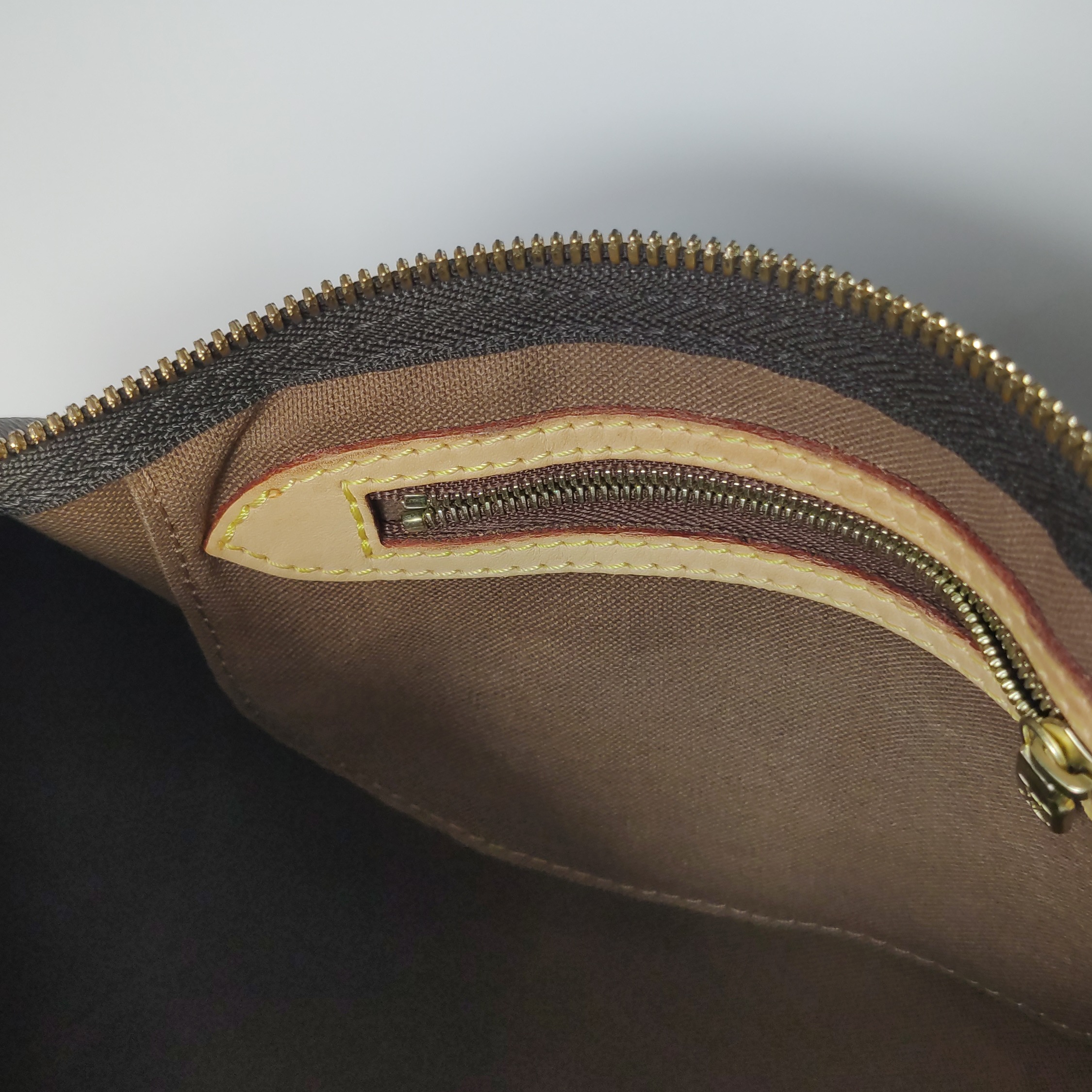Louis Vuitton(LV) Speedy Bandouliere Bag Monogram Canvas 25
