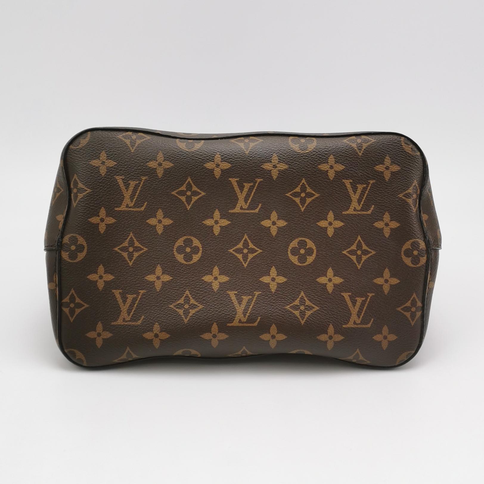 Louis Vuitton(LV) NeoNoe Handbag Monogram Canvas with Leather MM — photo 6 of 14