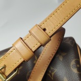 Louis Vuitton(LV) Metis Hobo Monogram Canvas — thumbnail 10