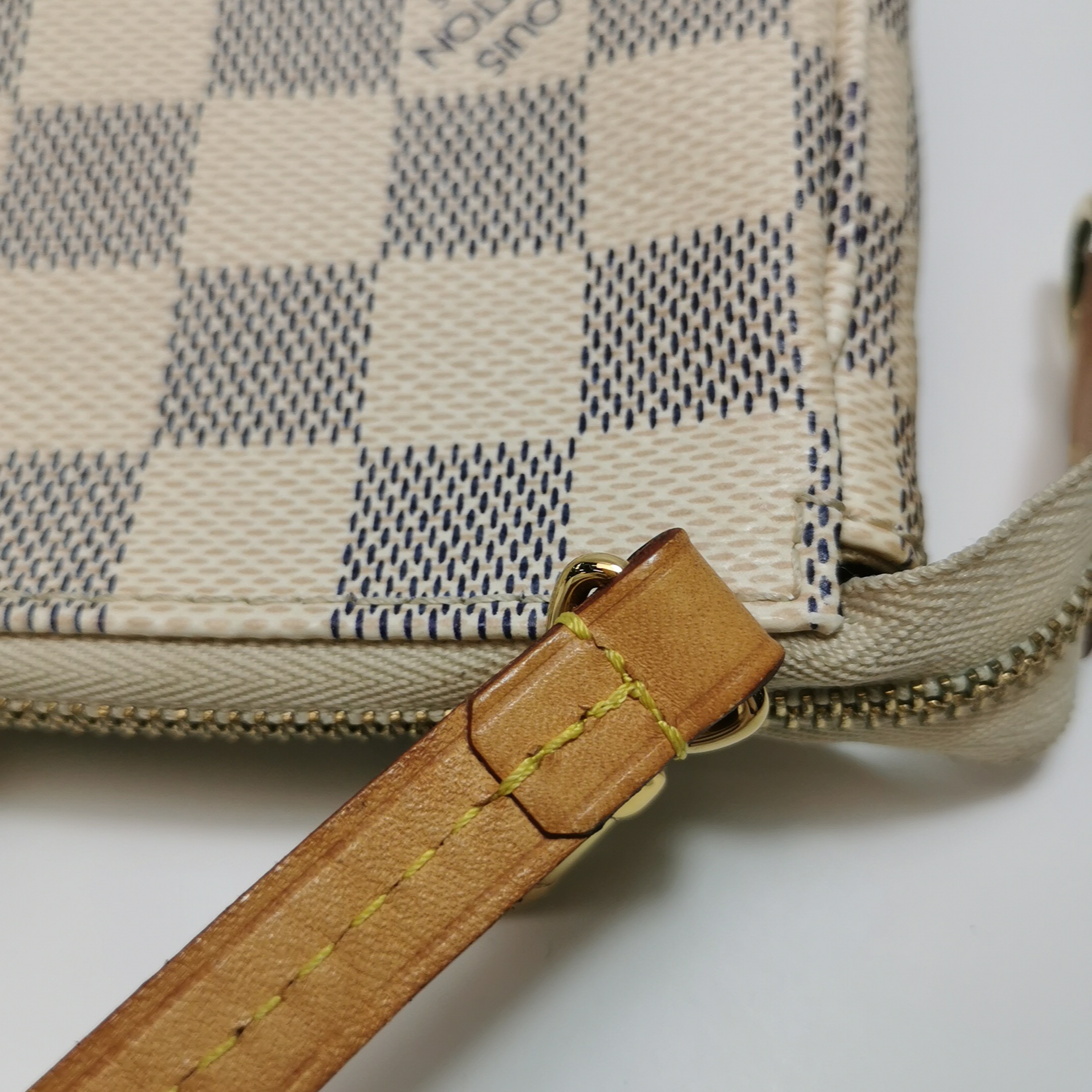 Louis Vuitton(LV) Pochette Accessoires Damier — photo 13 of 13