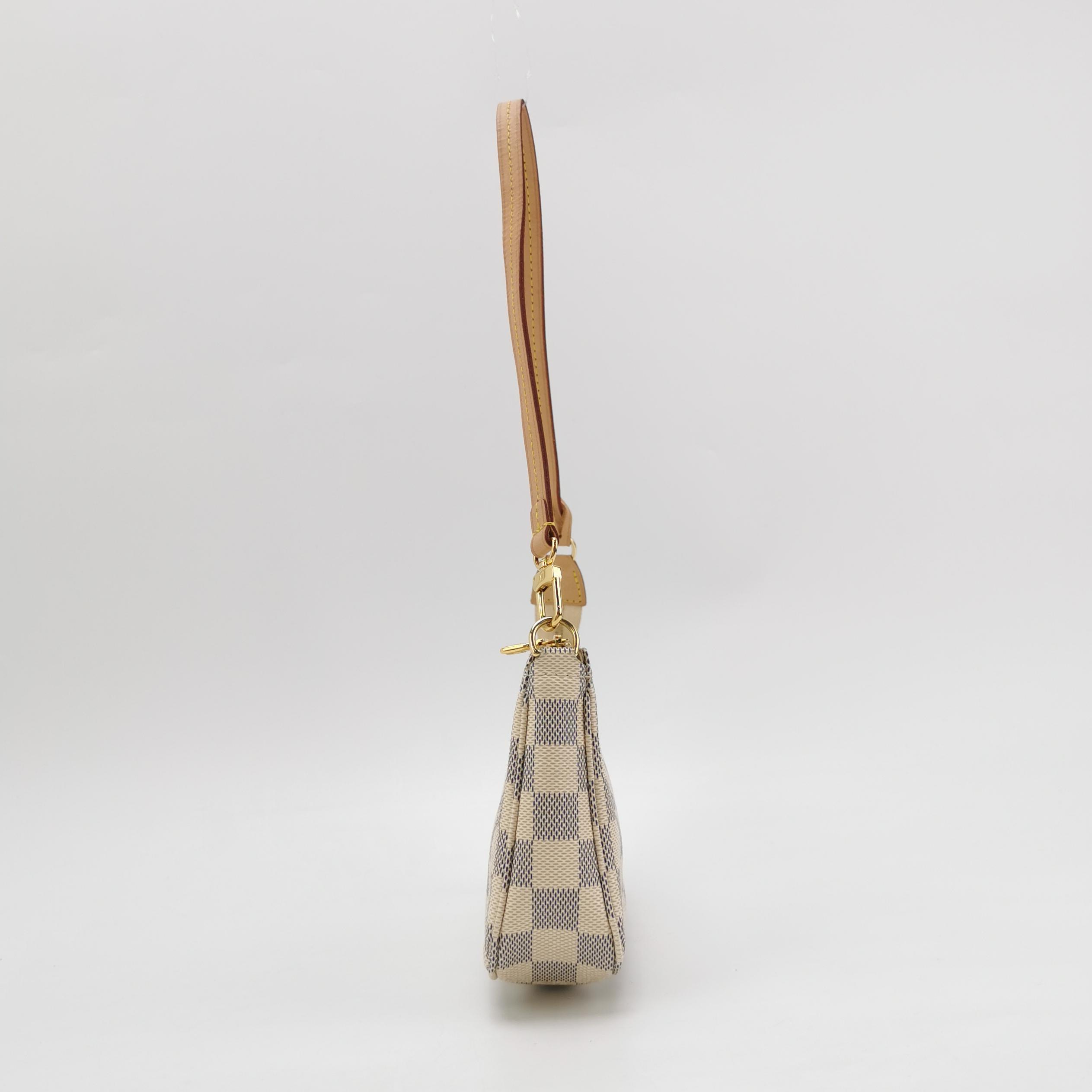 Louis Vuitton(LV) Pochette Accessoires Damier — photo 3 of 12
