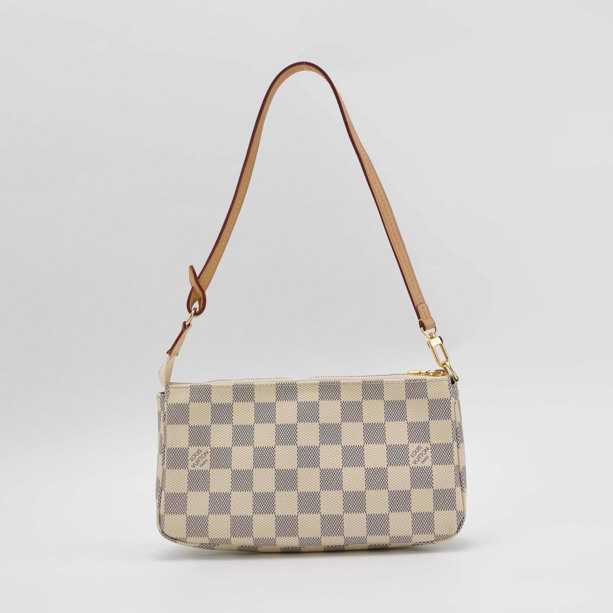 Louis Vuitton(LV) Pochette Accessoires Damier — photo 4 of 12