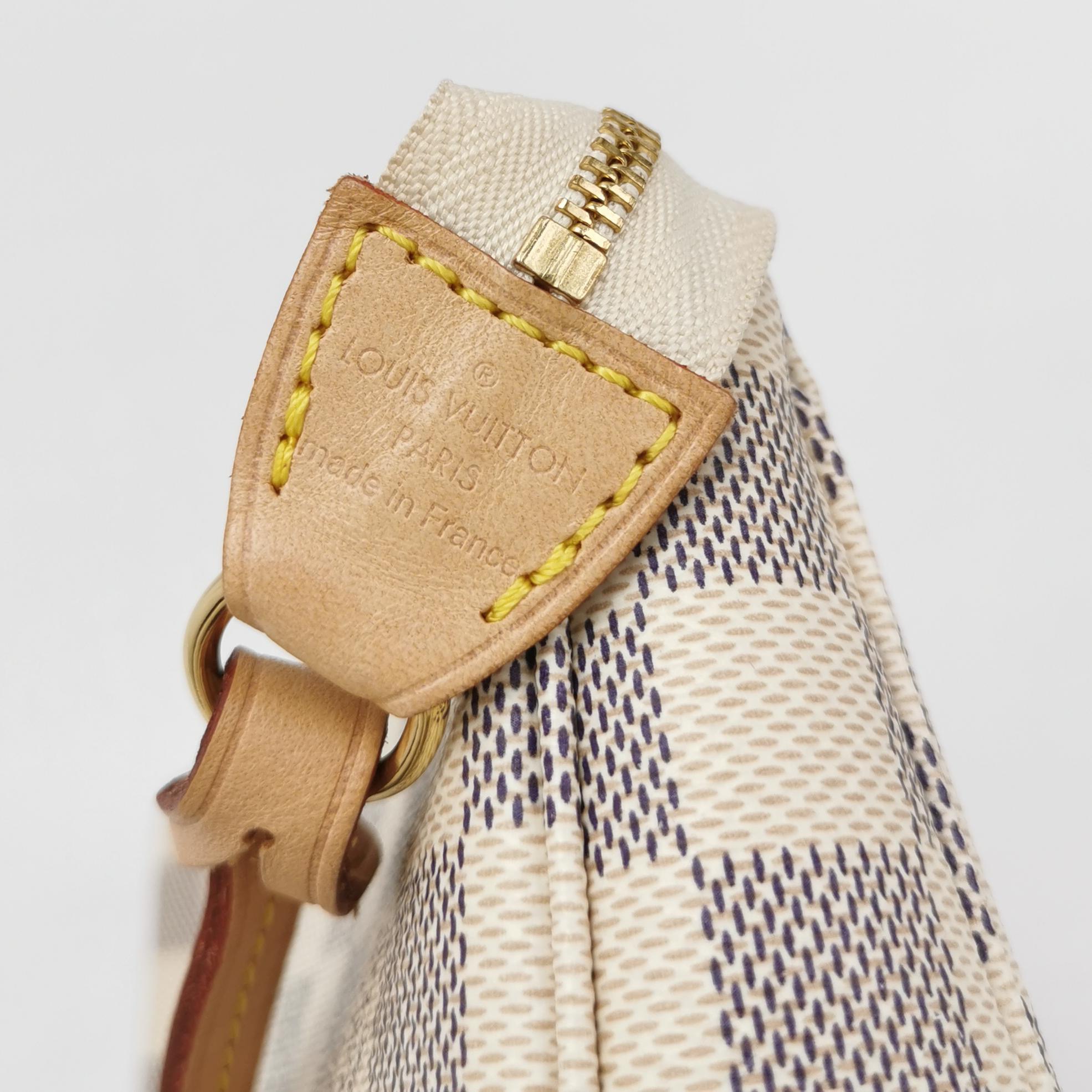 Louis Vuitton(LV) Pochette Accessoires Damier — photo 9 of 12