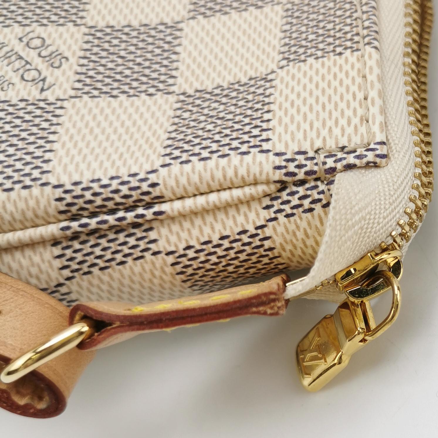 Louis Vuitton(LV) Pochette Accessoires Damier — photo 10 of 12