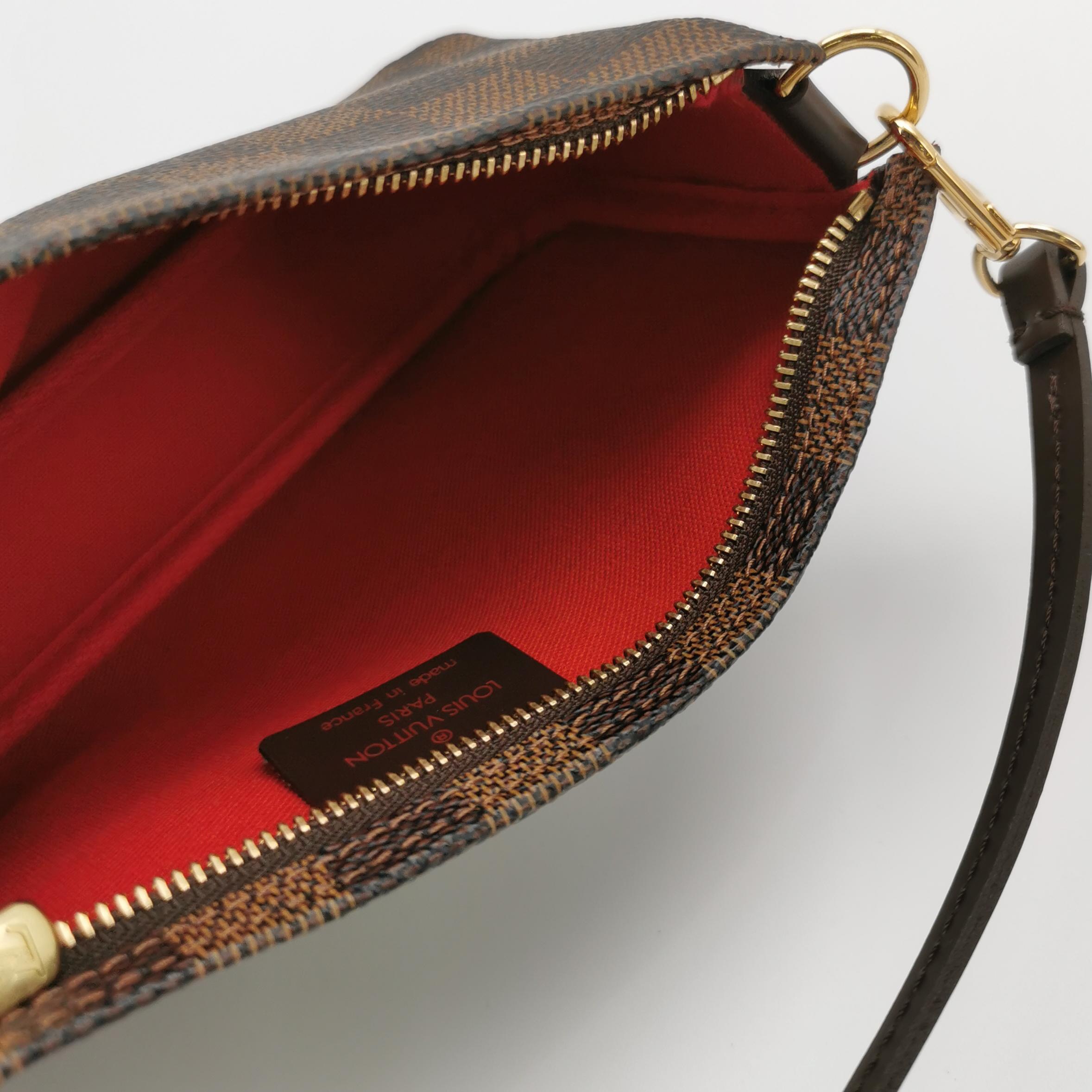 Louis Vuitton(LV) Navona Pochette Accessoires Damier — photo 7 of 13